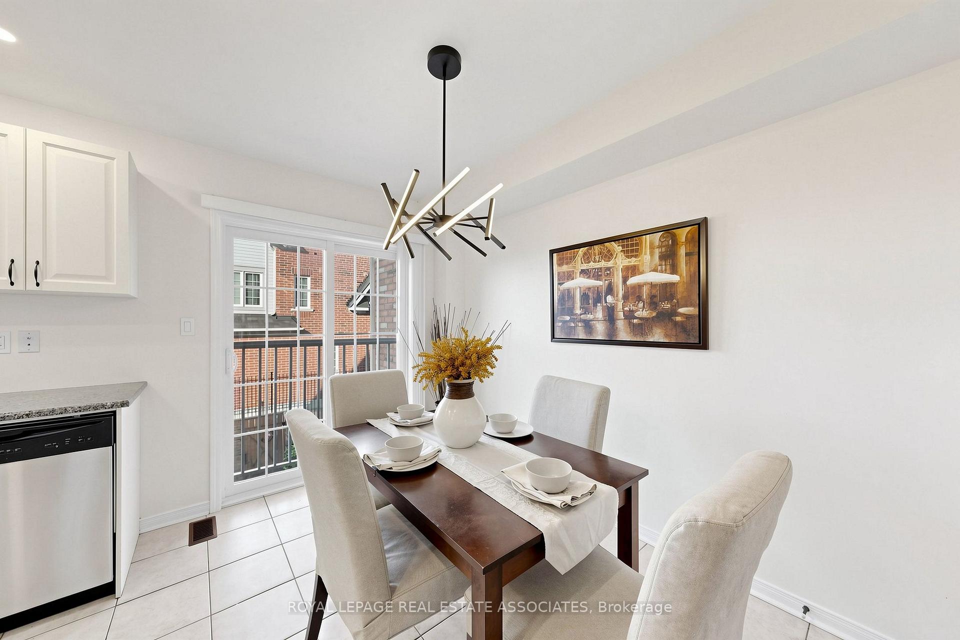 Photo 14 of 22 Benjamin Way, Whitby, Blue Grass Meadows — HOMEH