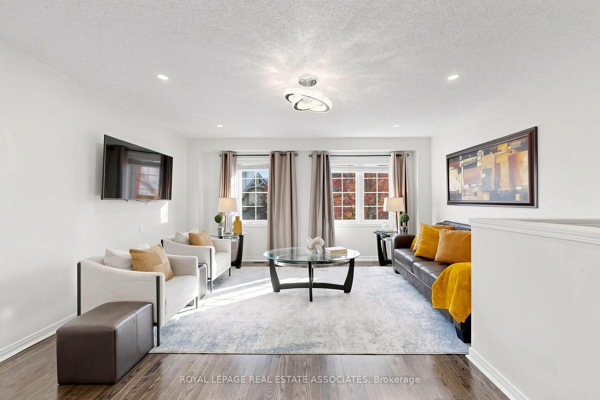 Photo 19 of 22 Benjamin Way, Whitby, Blue Grass Meadows — HOMEH