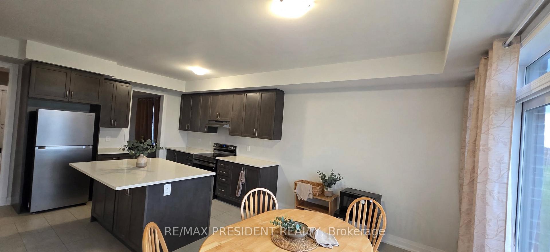 Photo 3 of 94 Butler Boulevard, Kawartha Lakes, Lindsay — HOMEH