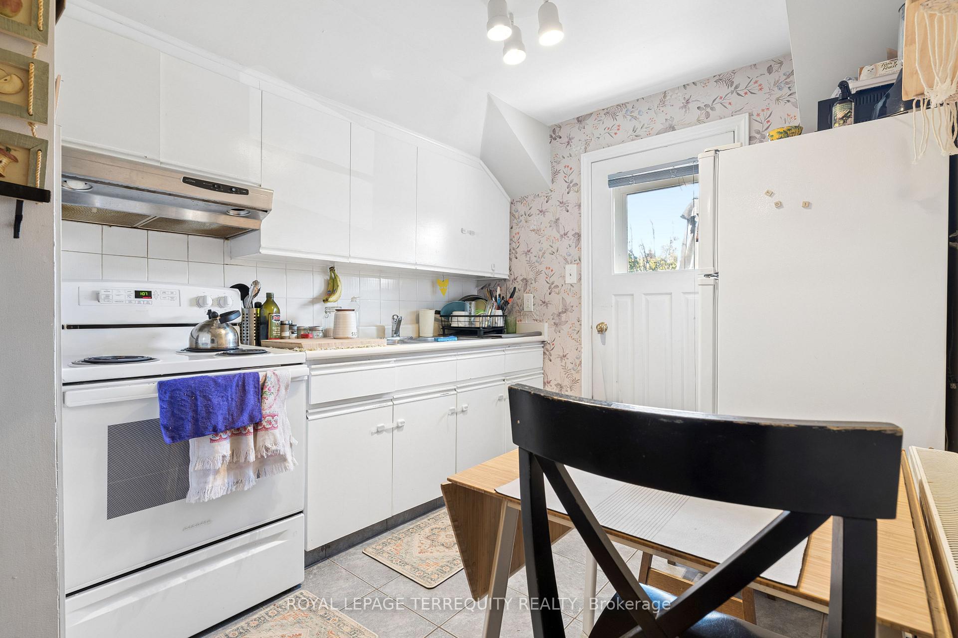 Photo 13 of 167 Westmount Avenue, Toronto, Oakwood Village — HOMEH