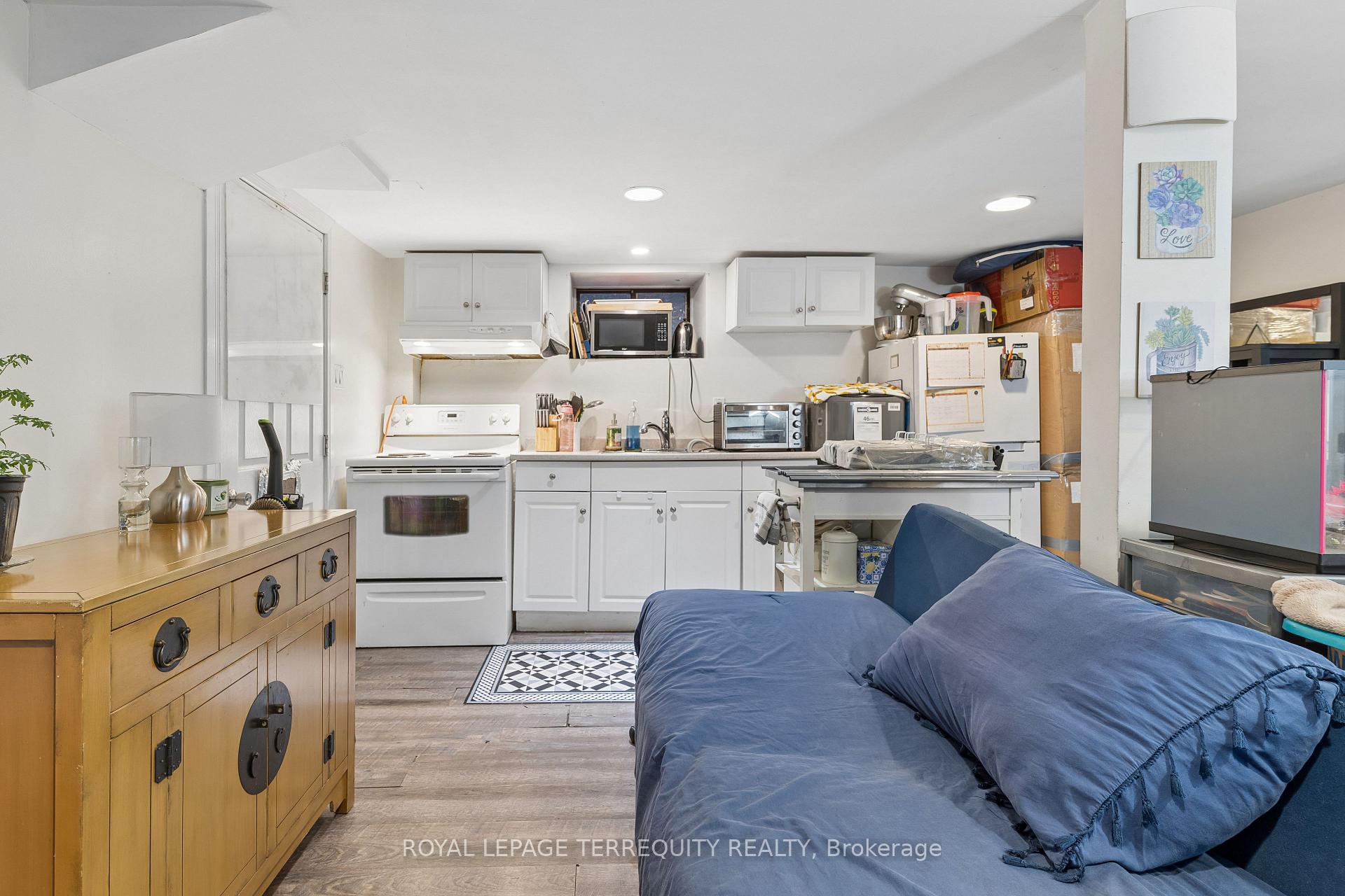 Photo 20 of 167 Westmount Avenue, Toronto, Oakwood Village — HOMEH
