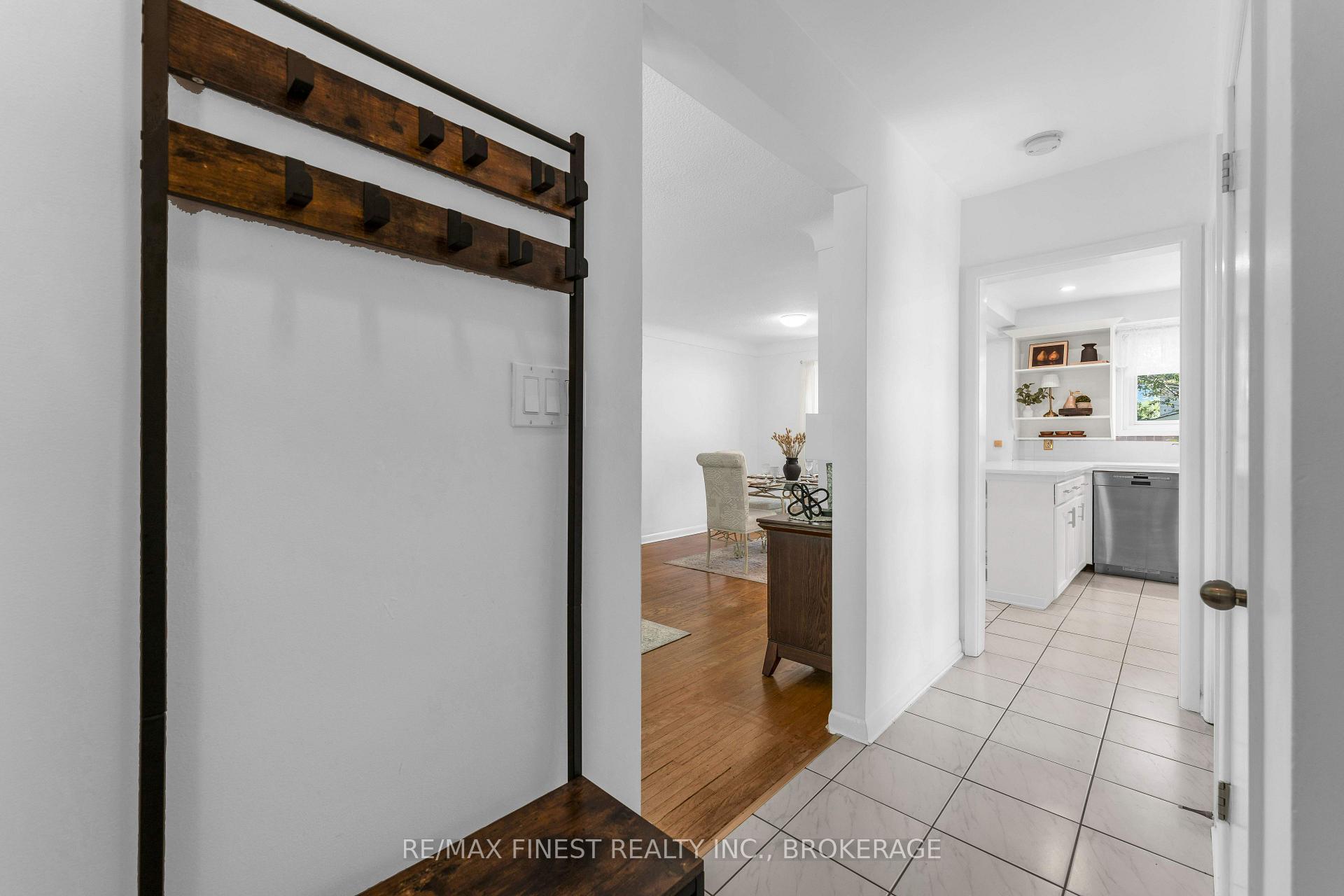 Photo 8 of 330 Meadowcrest Road, Kingston, City SouthWest — HOMEH