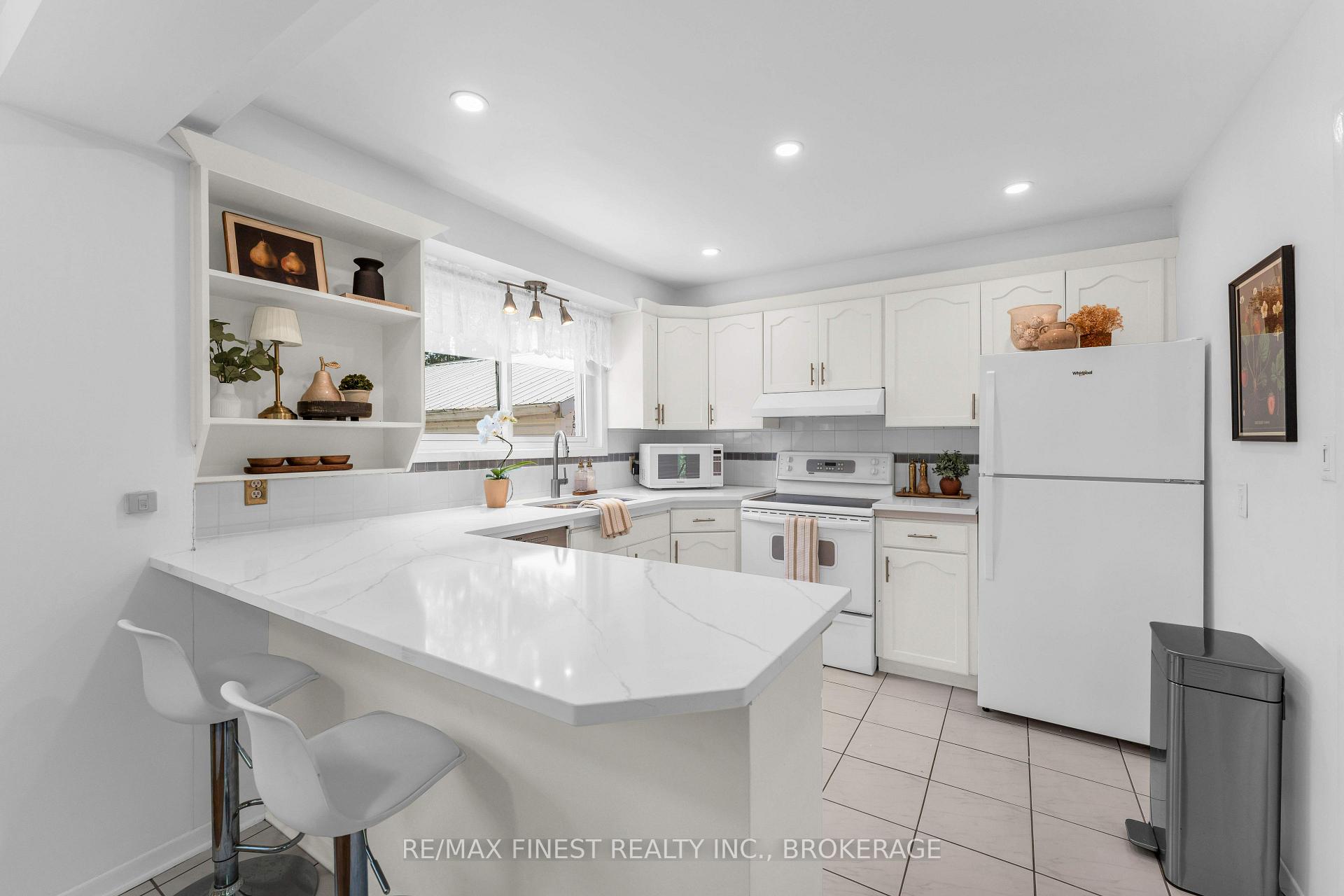 Photo 9 of 330 Meadowcrest Road, Kingston, City SouthWest — HOMEH