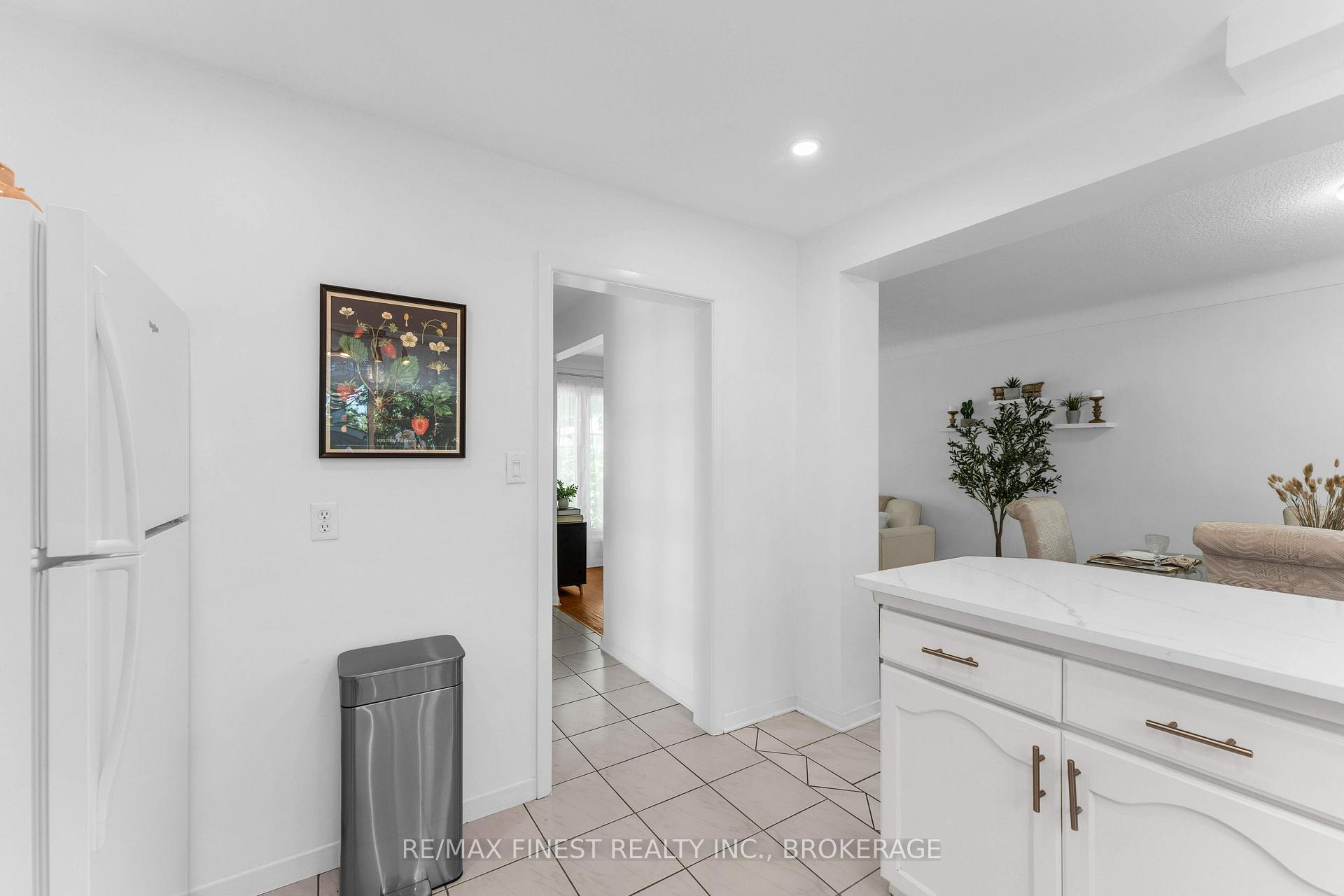 Photo 12 of 330 Meadowcrest Road, Kingston, City SouthWest — HOMEH