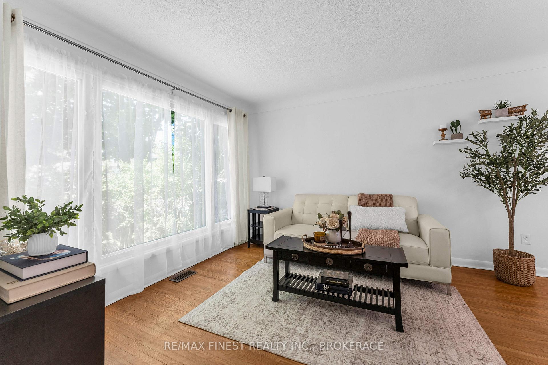 Photo 17 of 330 Meadowcrest Road, Kingston, City SouthWest — HOMEH