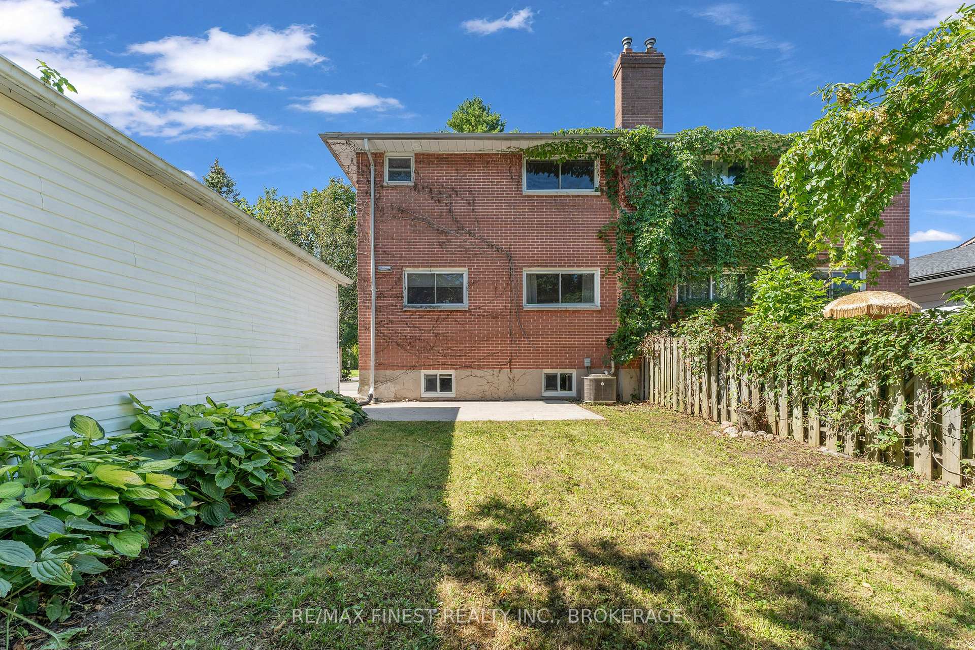 Photo 44 of 330 Meadowcrest Road, Kingston, City SouthWest — HOMEH
