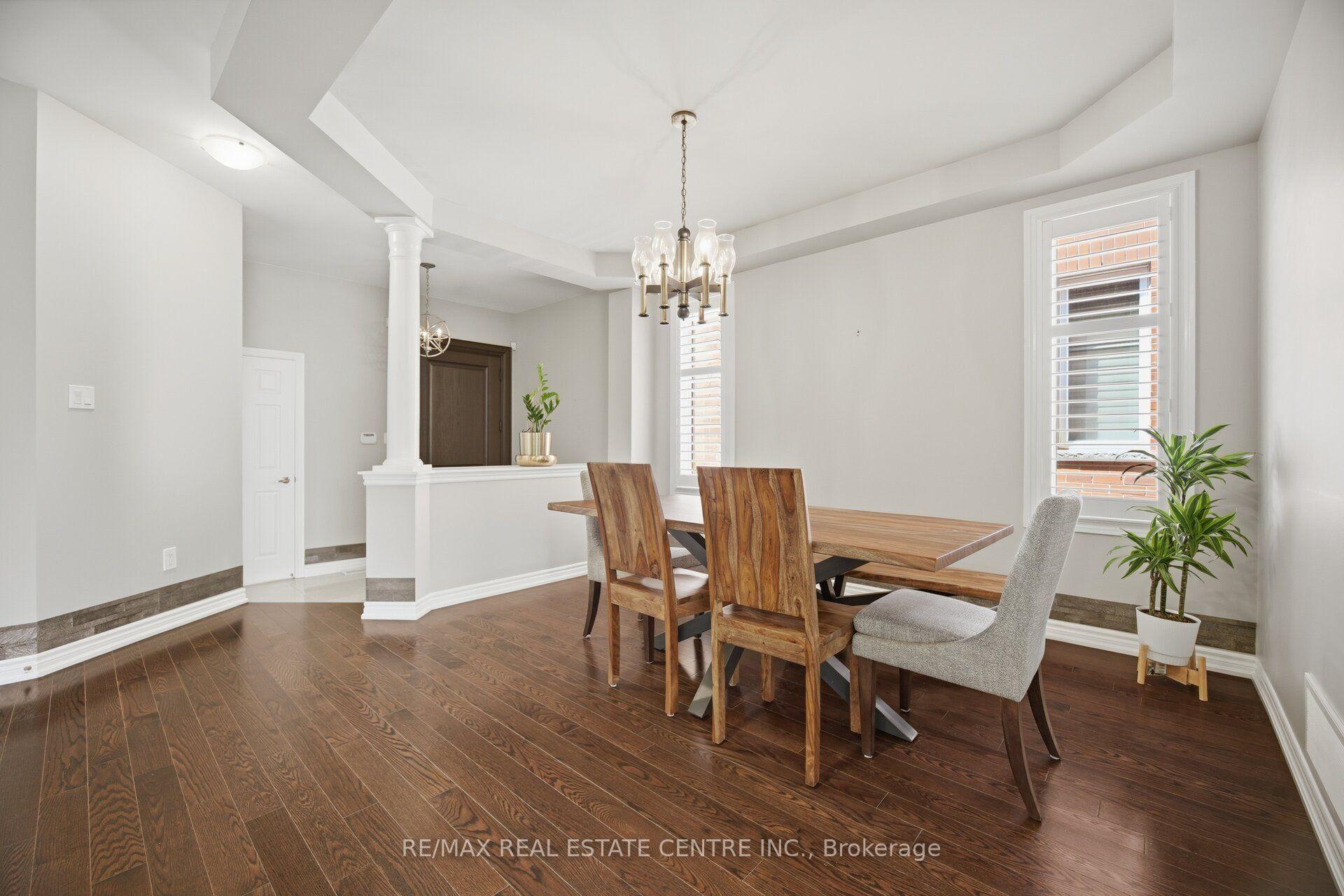 Photo 6 of 2425 Quetico Crescent, Oakville, Westmount — HOMEH