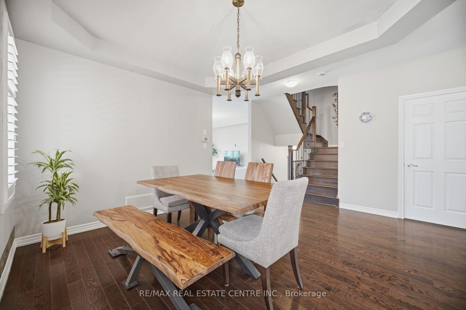 Photo 7 of 2425 Quetico Crescent, Oakville, Westmount — HOMEH