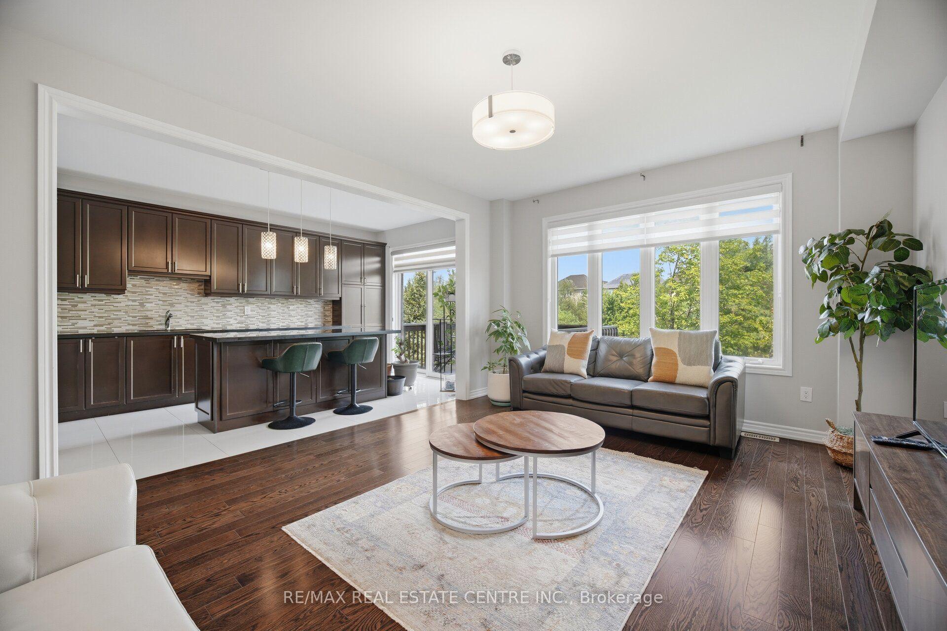 Photo 9 of 2425 Quetico Crescent, Oakville, Westmount — HOMEH