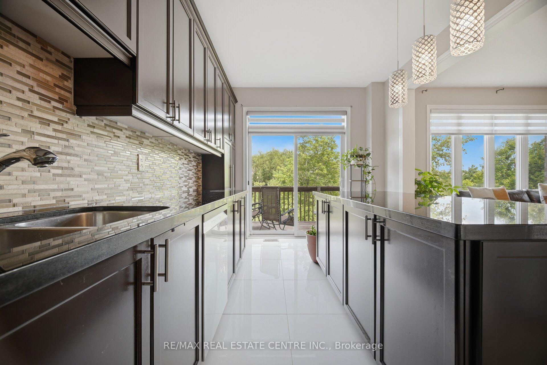 Photo 15 of 2425 Quetico Crescent, Oakville, Westmount — HOMEH