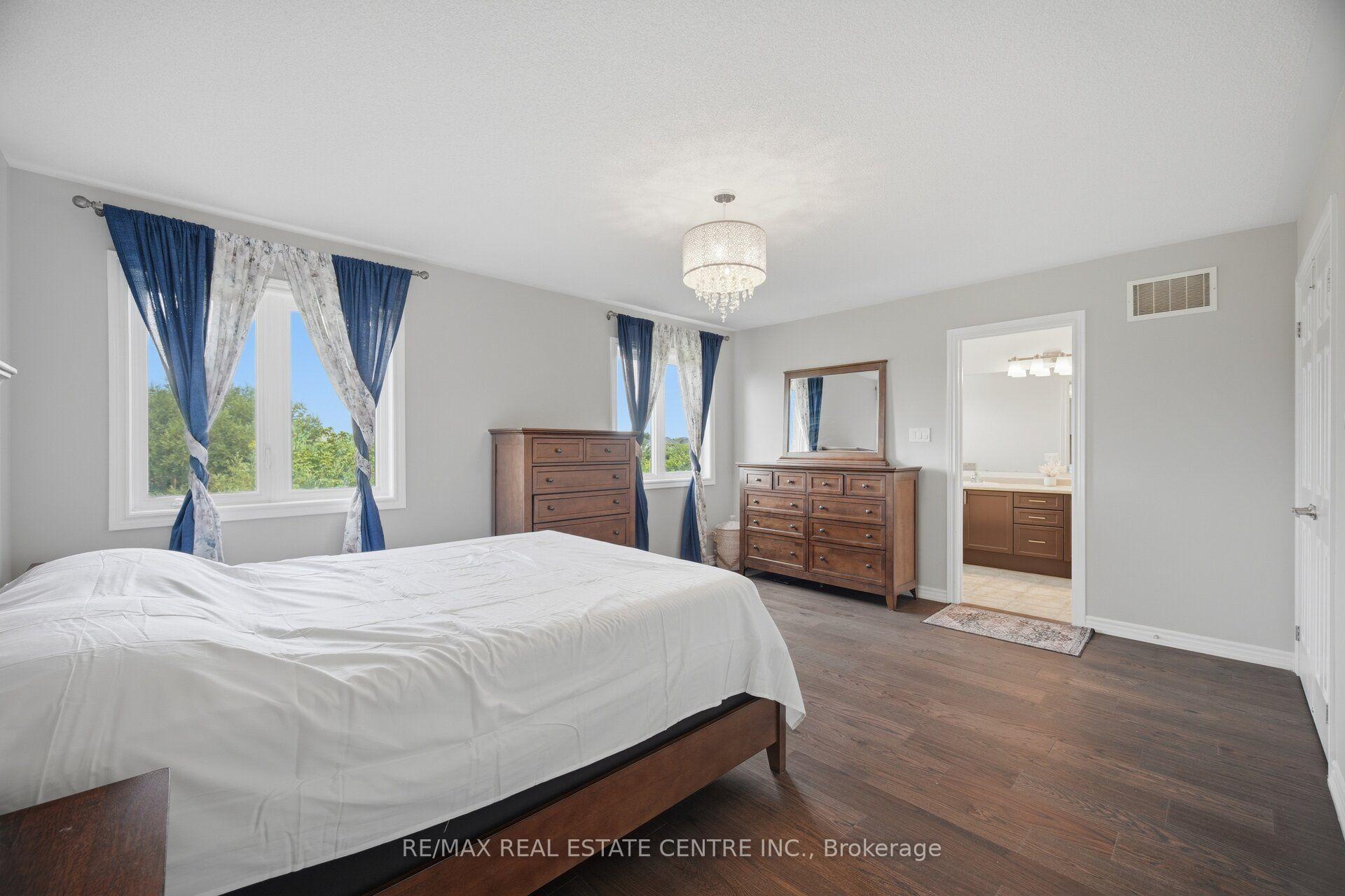 Photo 24 of 2425 Quetico Crescent, Oakville, Westmount — HOMEH