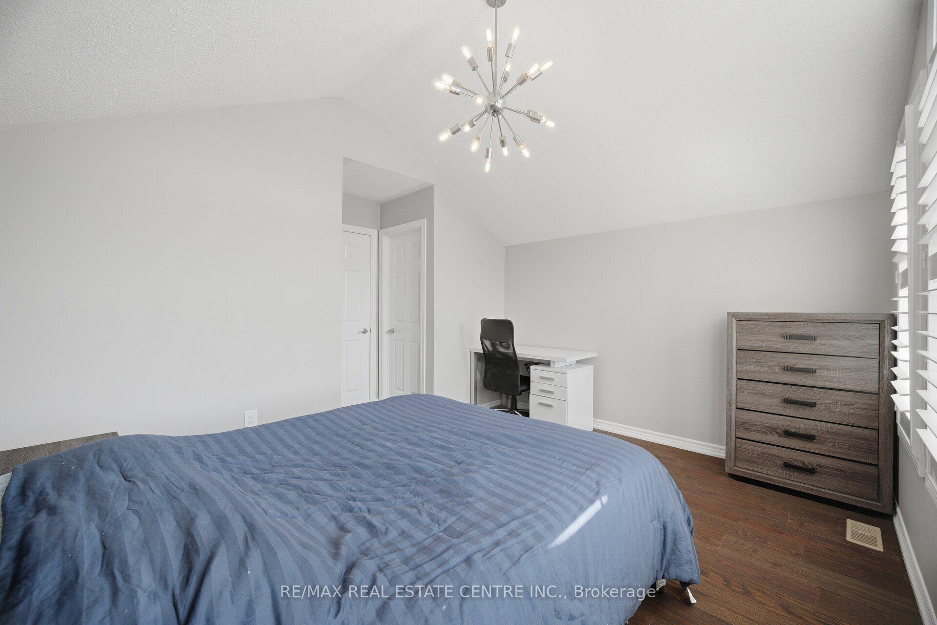 Photo 29 of 2425 Quetico Crescent, Oakville, Westmount — HOMEH