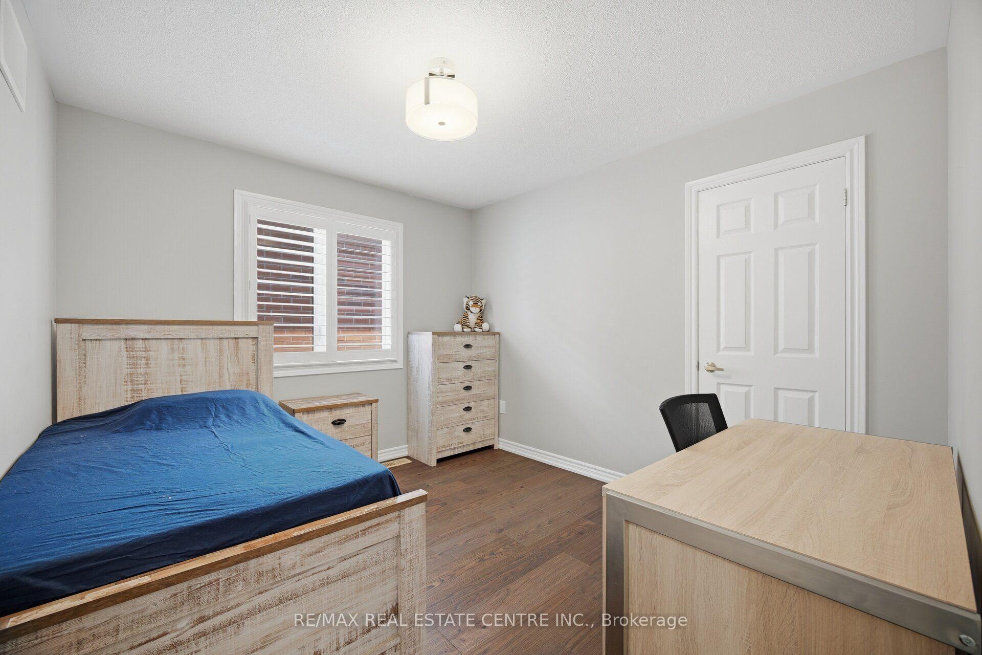 Photo 30 of 2425 Quetico Crescent, Oakville, Westmount — HOMEH