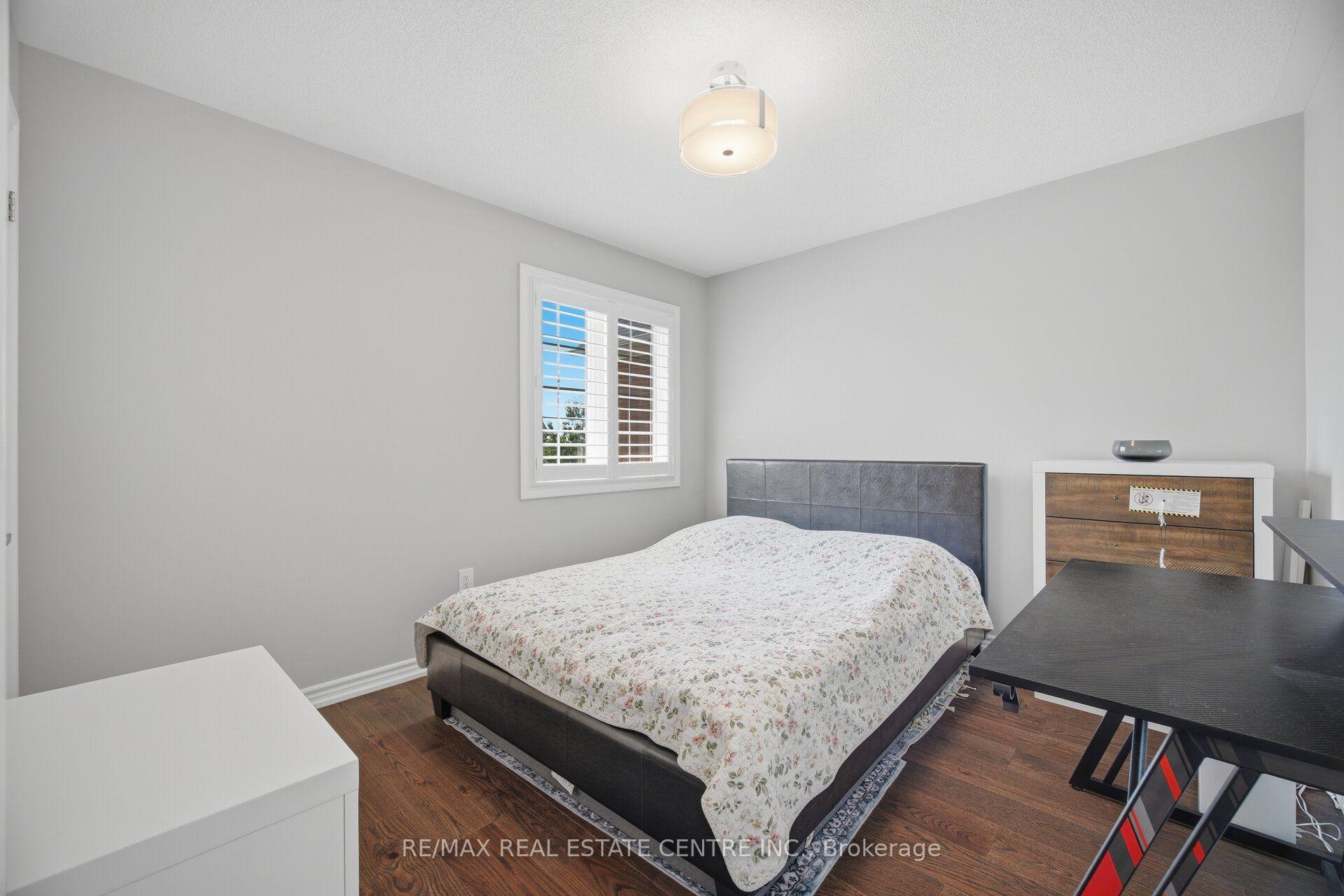 Photo 32 of 2425 Quetico Crescent, Oakville, Westmount — HOMEH