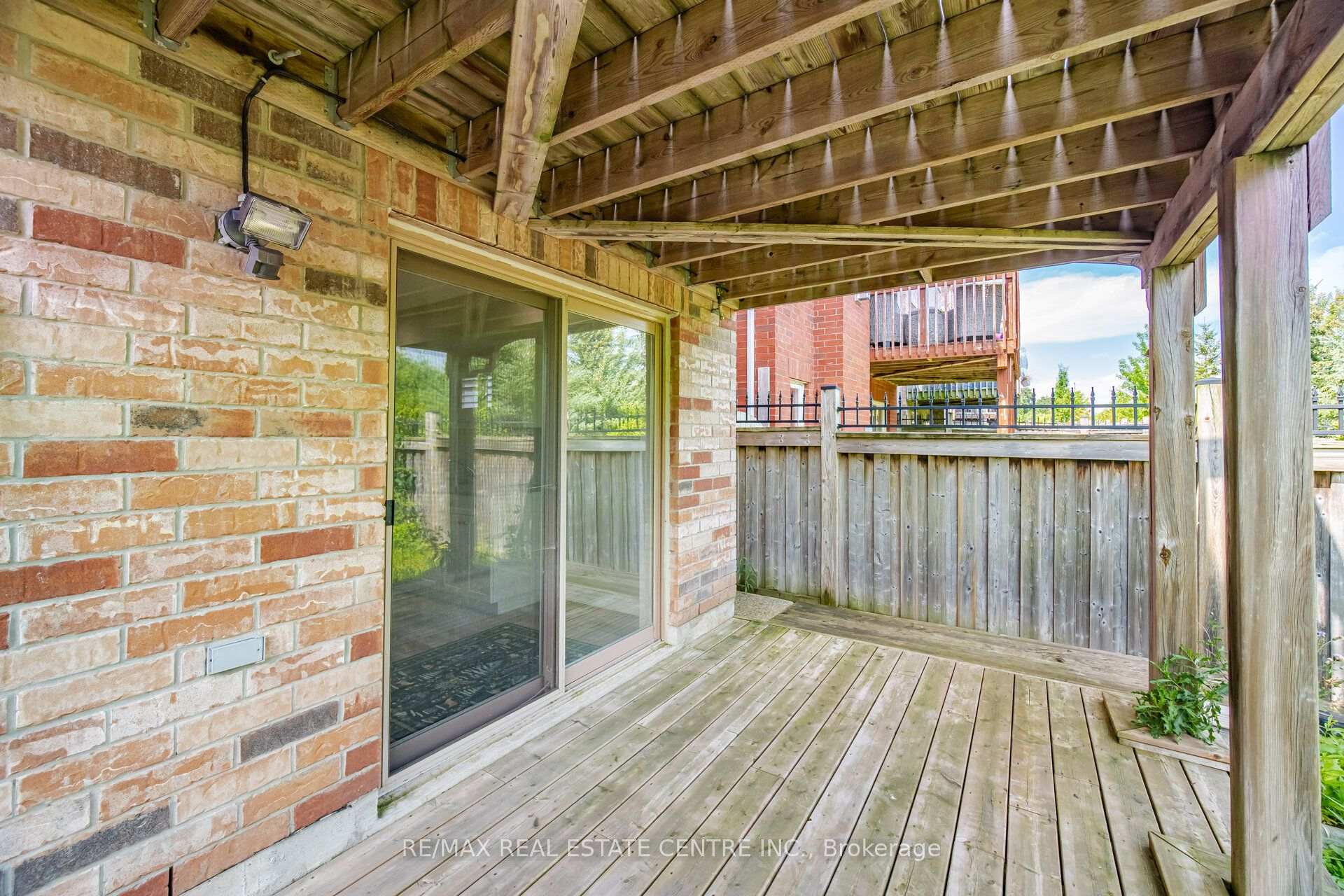 Photo 47 of 2425 Quetico Crescent, Oakville, Westmount — HOMEH