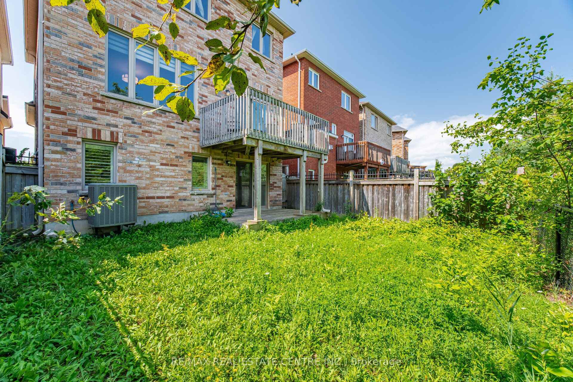 Photo 49 of 2425 Quetico Crescent, Oakville, Westmount — HOMEH