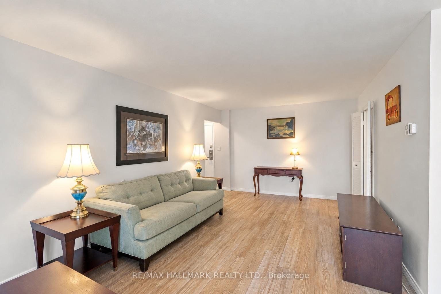 Photo 2 of Unit 1419, 1 Massey Square, Toronto, Crescent Town — HOMEH