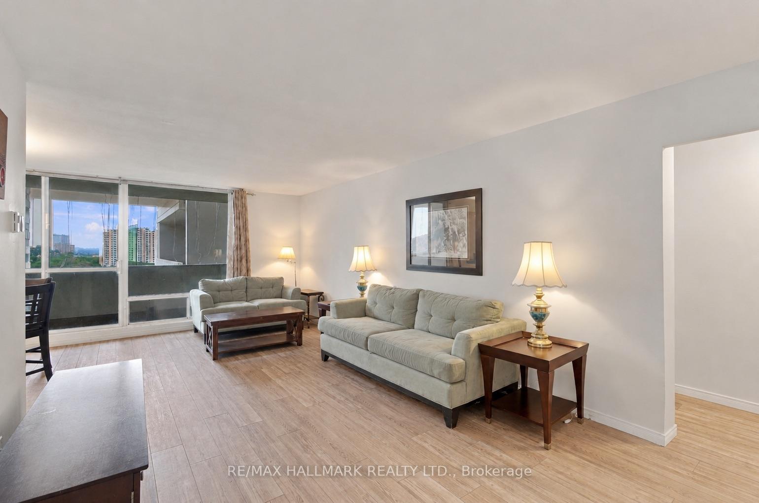 Photo 3 of Unit 1419, 1 Massey Square, Toronto, Crescent Town — HOMEH