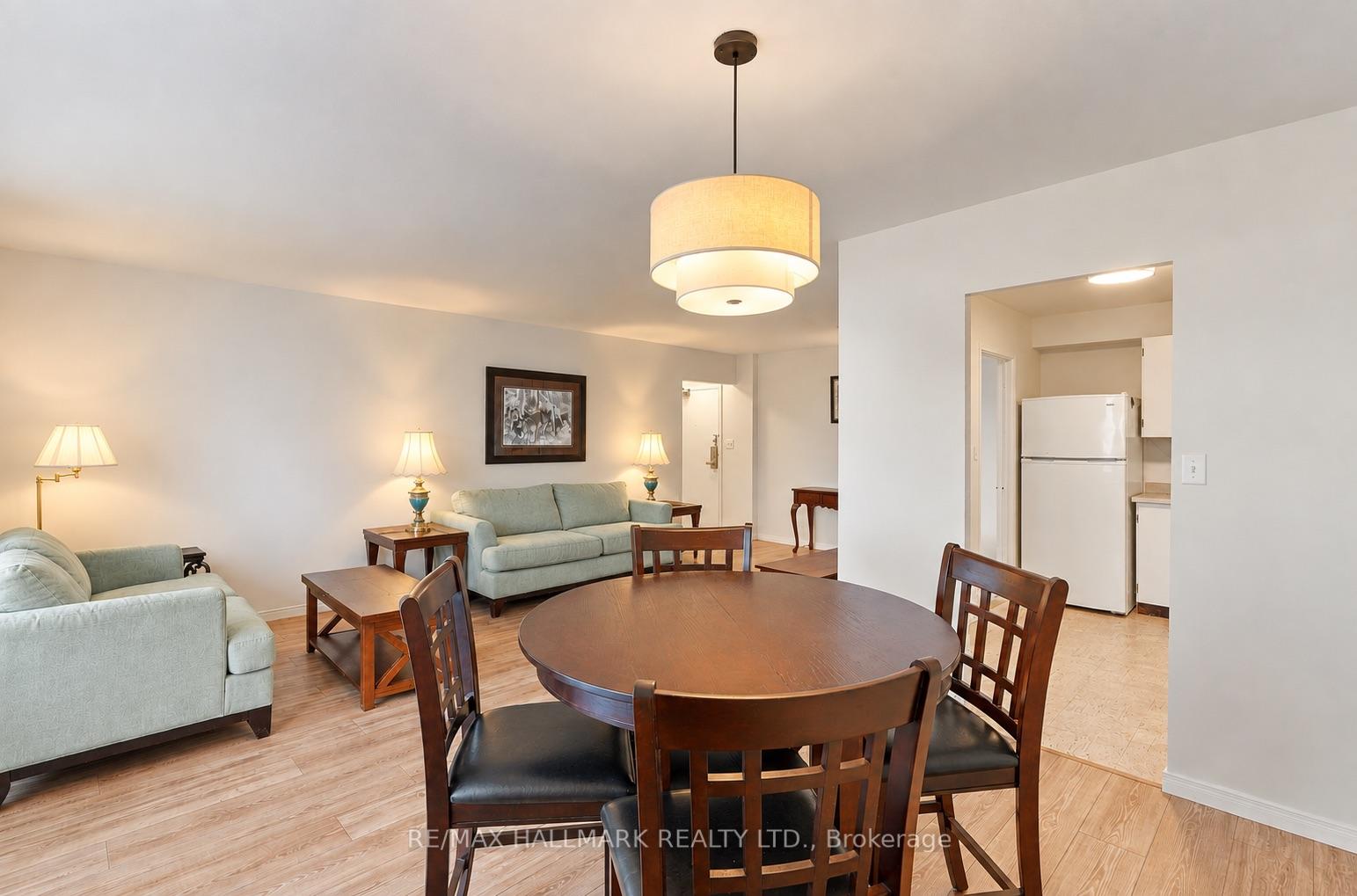 Photo 4 of Unit 1419, 1 Massey Square, Toronto, Crescent Town — HOMEH