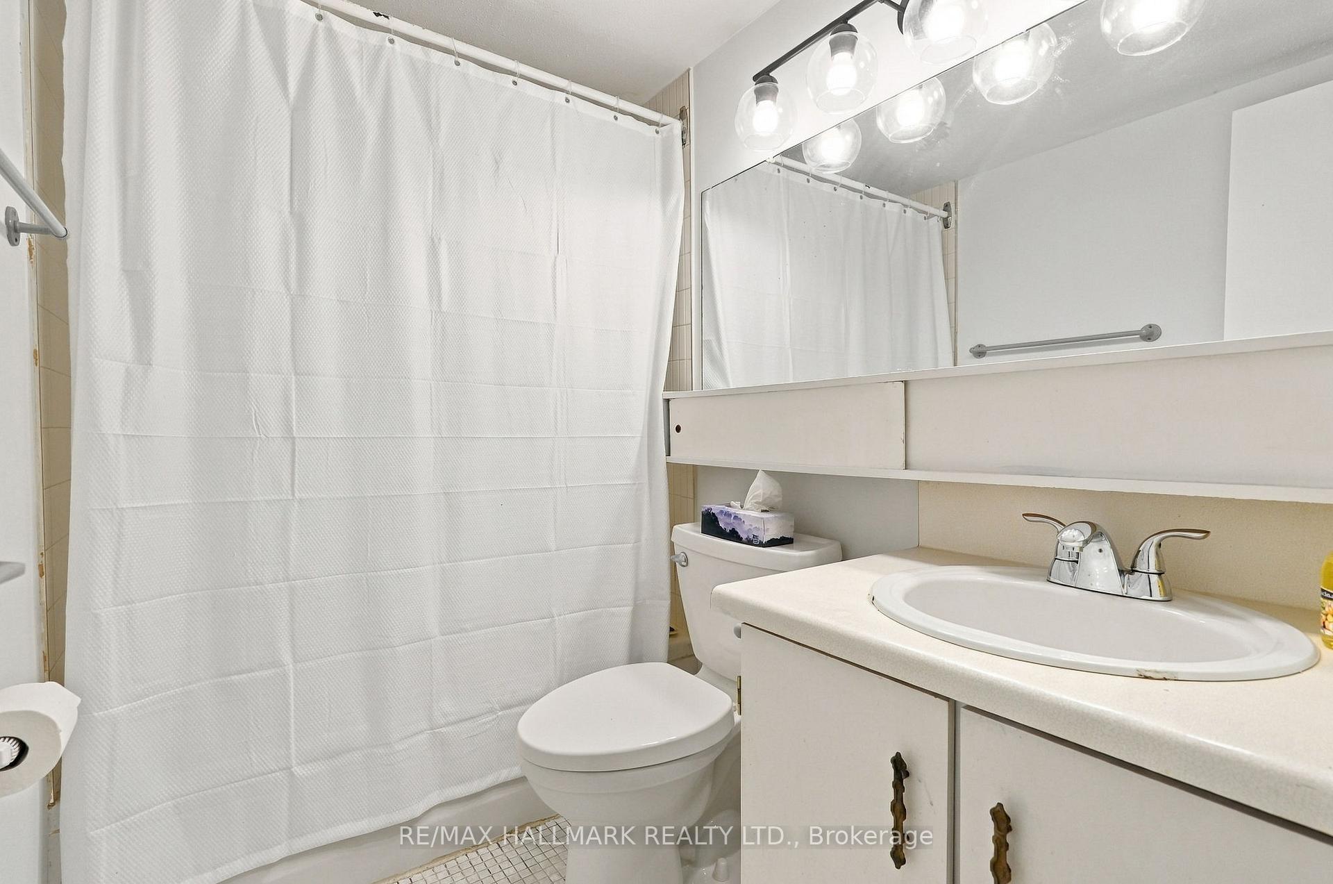 Photo 11 of Unit 1419, 1 Massey Square, Toronto, Crescent Town — HOMEH