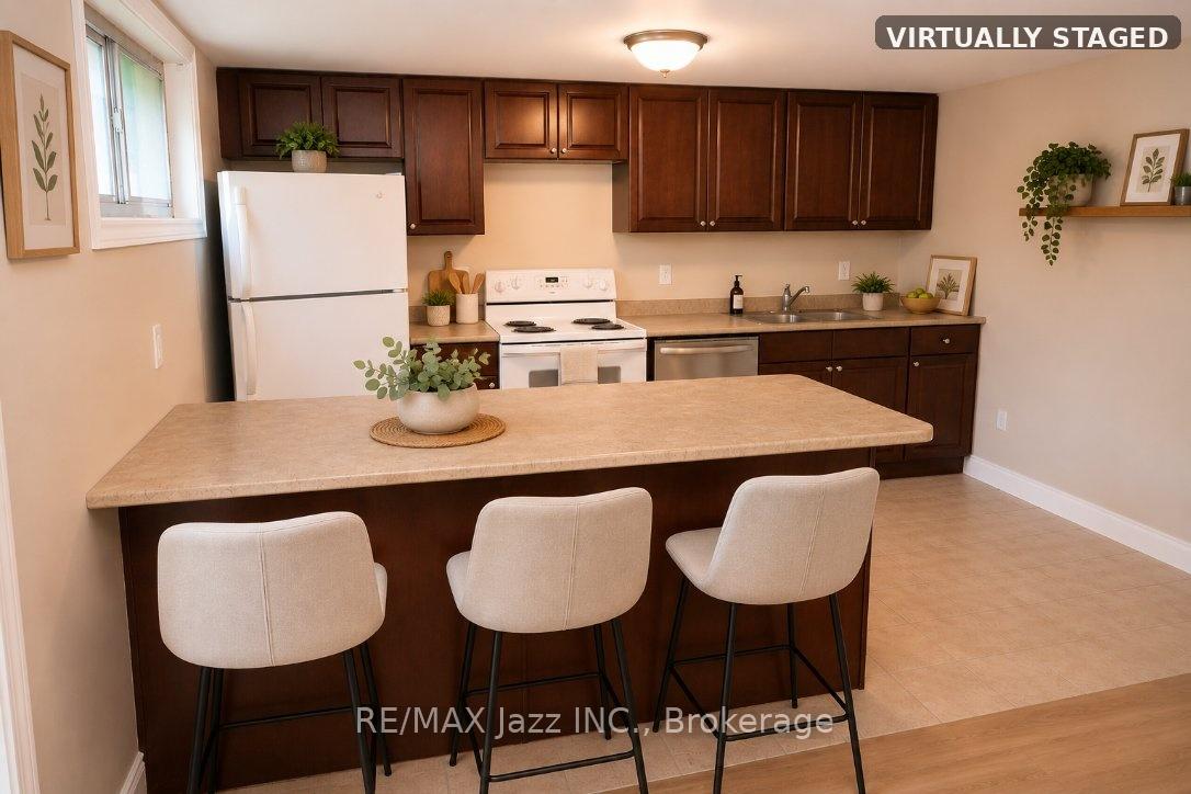 Photo 4 of Unit B, 624 Stewart Street, Peterborough, Town Ward 3 — HOMEH