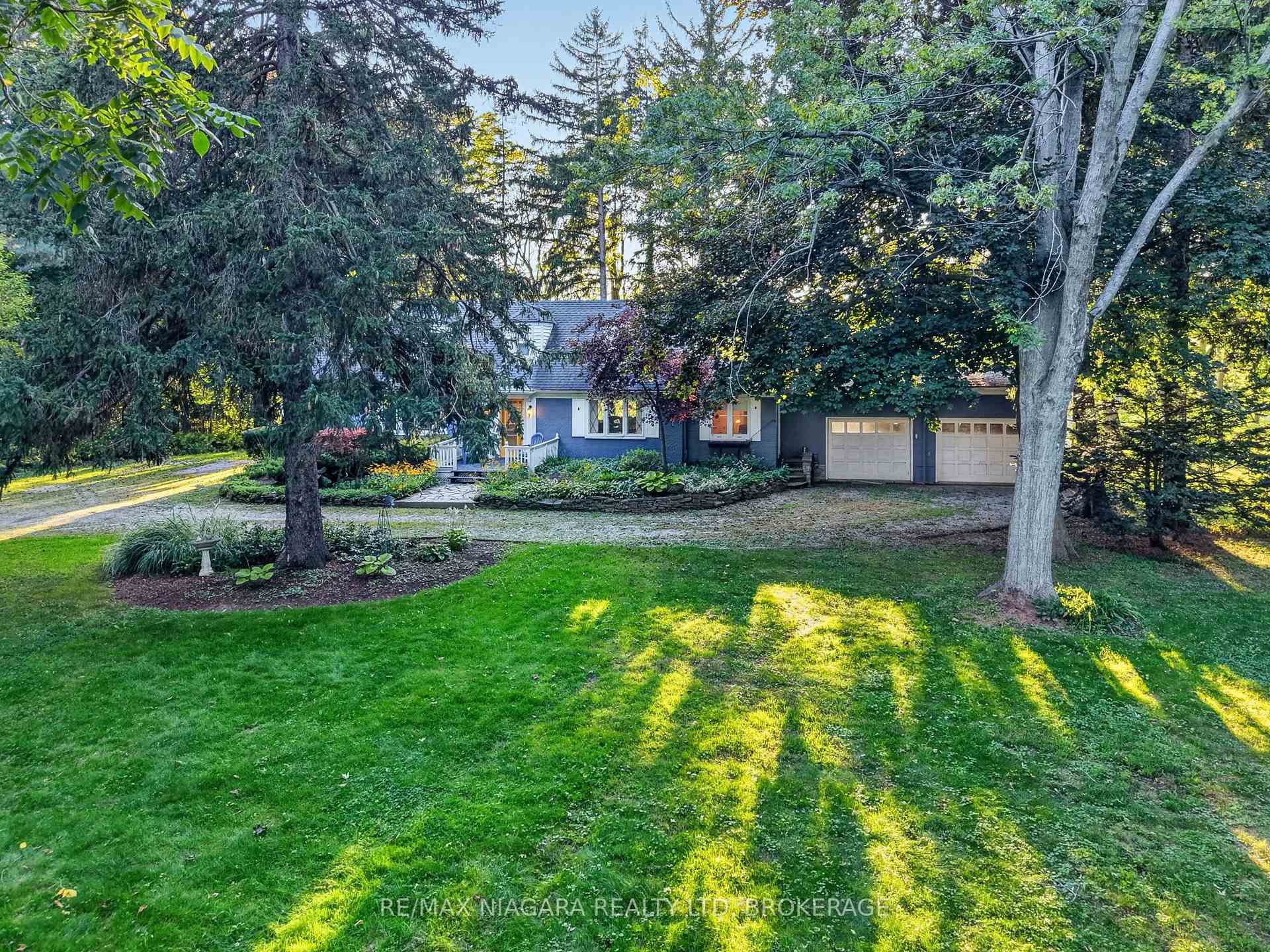 Photo 3 of 1577 Gregory Road, St. Catharines, Rural Fourth — HOMEH