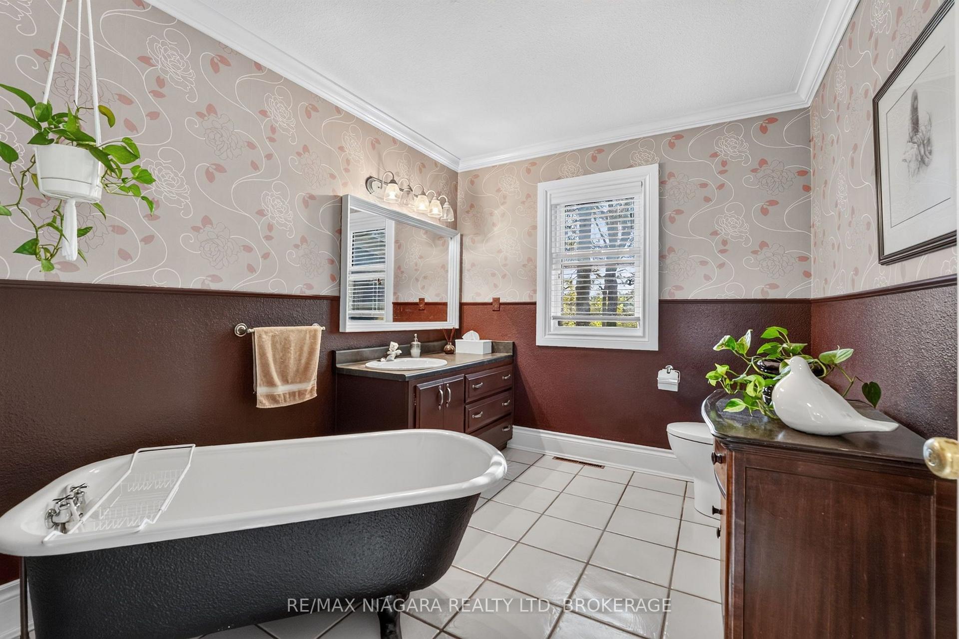 Photo 27 of 1577 Gregory Road, St. Catharines, Rural Fourth — HOMEH