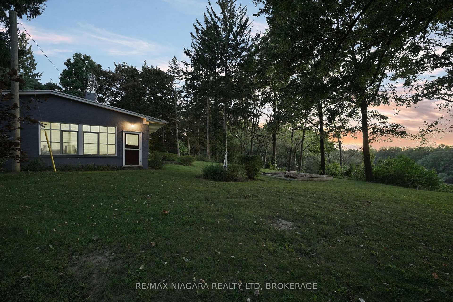 Photo 49 of 1577 Gregory Road, St. Catharines, Rural Fourth — HOMEH