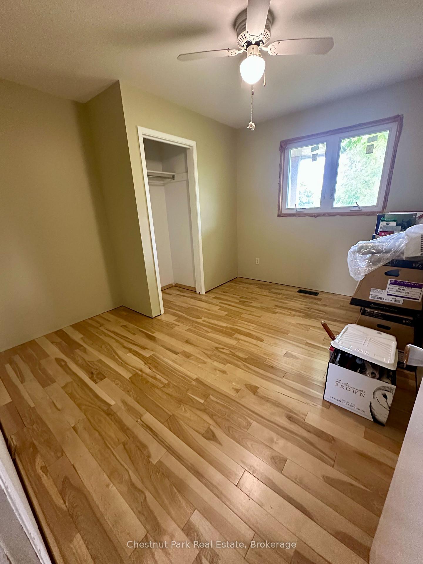 Photo 9 of 14 Brock Crescent, Collingwood — HOMEH