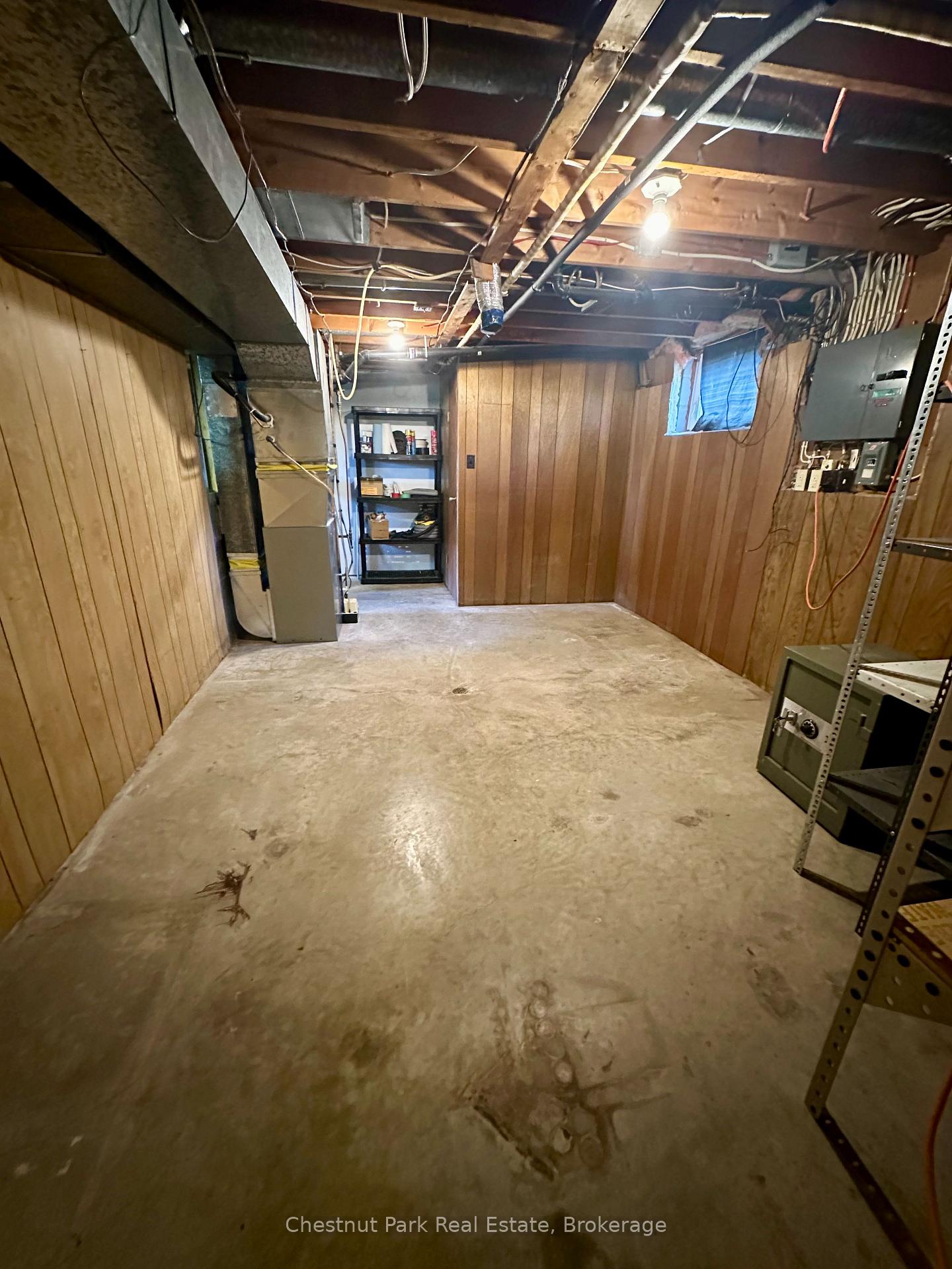 Photo 18 of 14 Brock Crescent, Collingwood — HOMEH