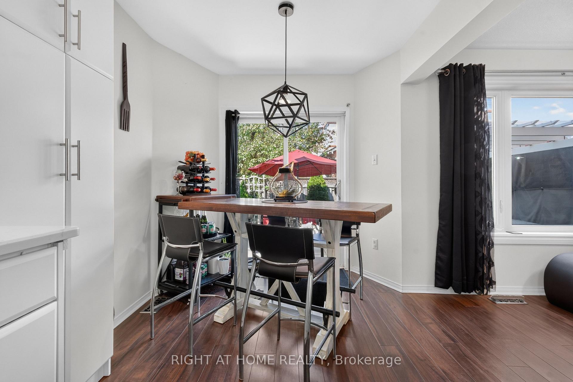 Photo 10 of 34 Gilgorm Road, Brampton, Brampton West — HOMEH