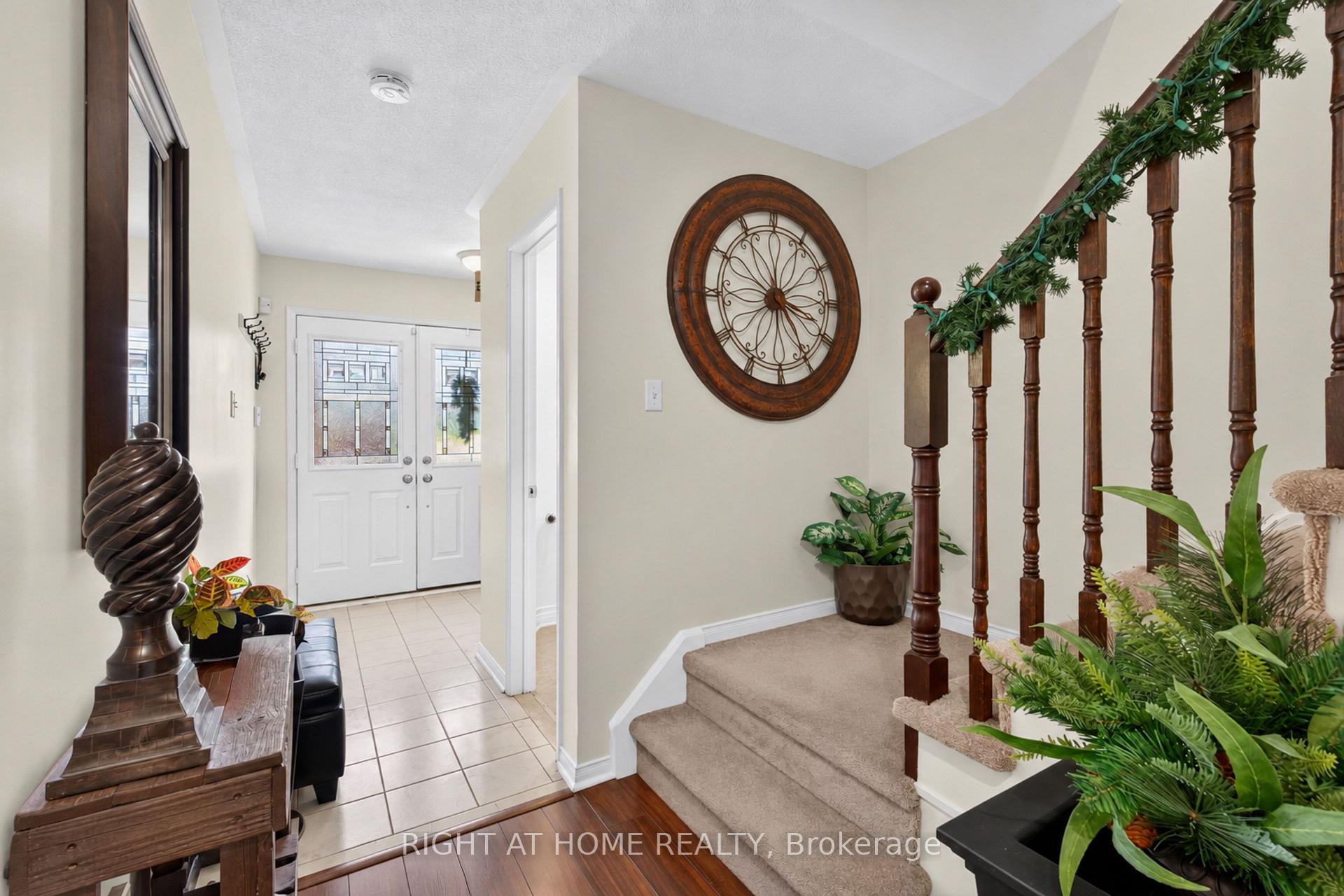 Photo 14 of 34 Gilgorm Road, Brampton, Brampton West — HOMEH