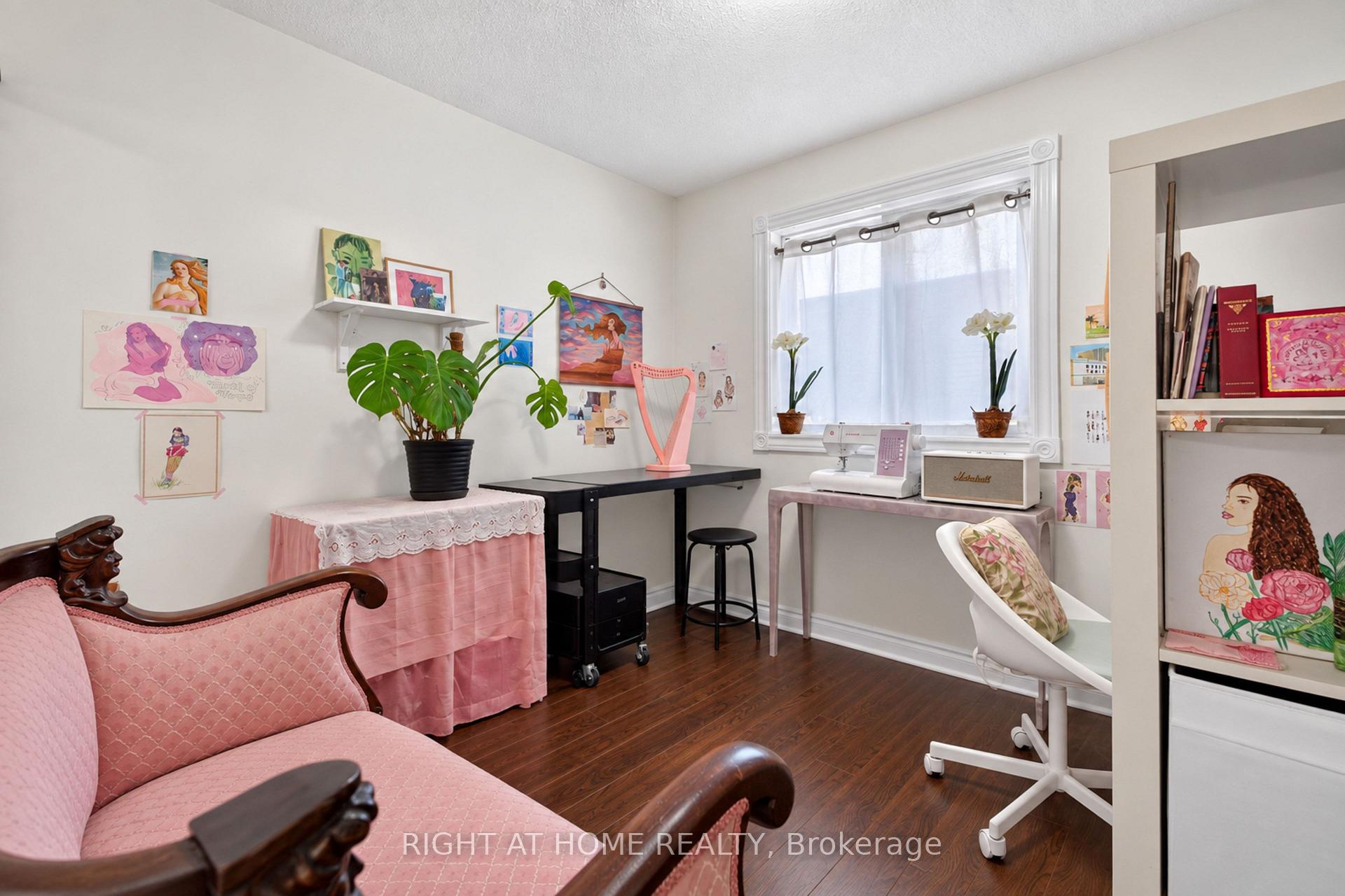 Photo 16 of 34 Gilgorm Road, Brampton, Brampton West — HOMEH