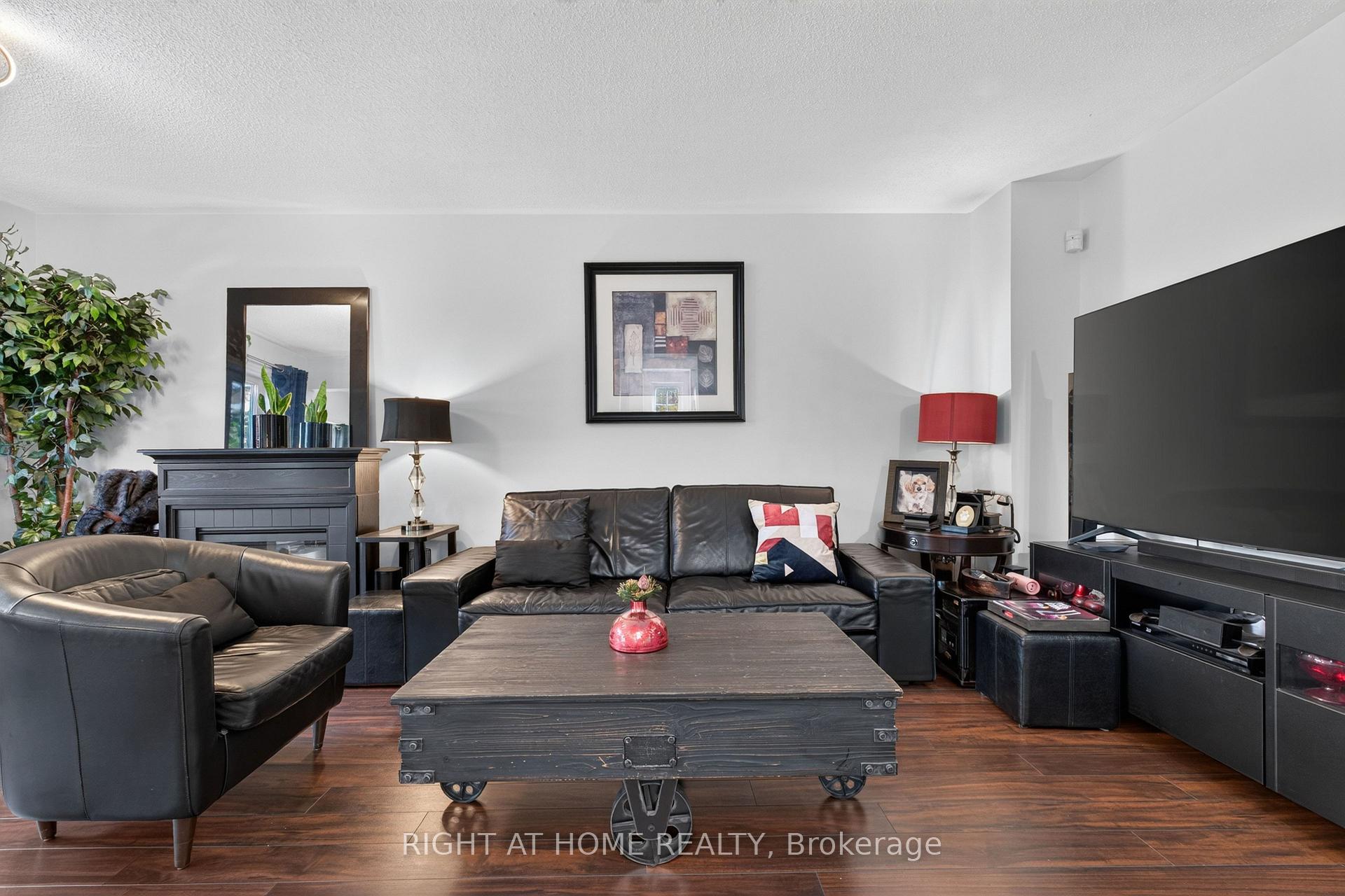Photo 41 of 34 Gilgorm Road, Brampton, Brampton West — HOMEH
