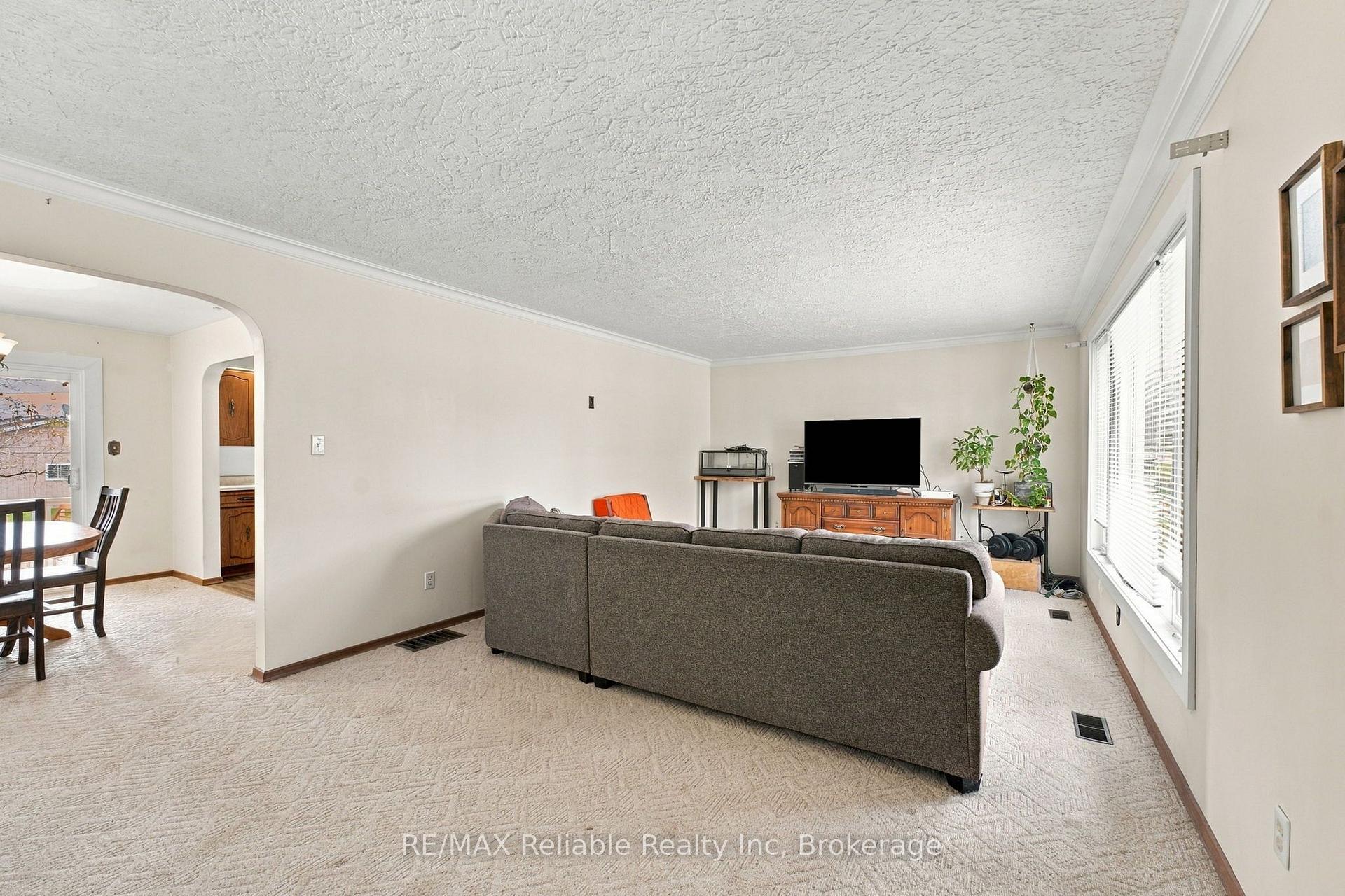 Photo 8 of 304 Morris Street, North Huron, Blyth — HOMEH