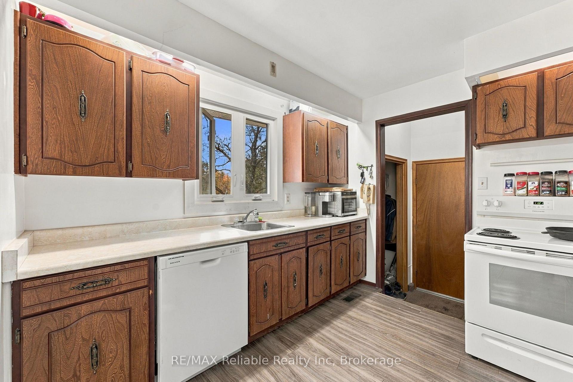 Photo 14 of 304 Morris Street, North Huron, Blyth — HOMEH
