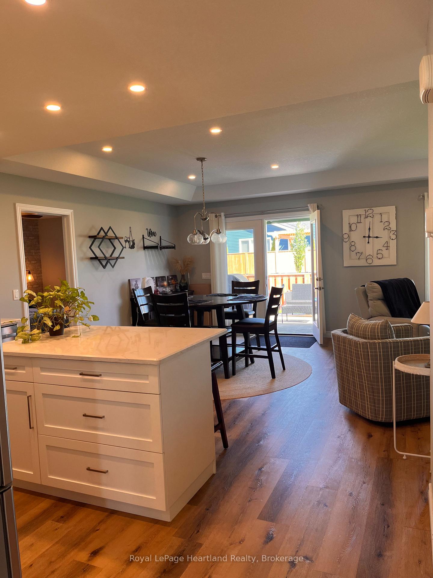 Photo 4 of 12 Sweetwater Drive S, Goderich, Goderich (Town) — HOMEH