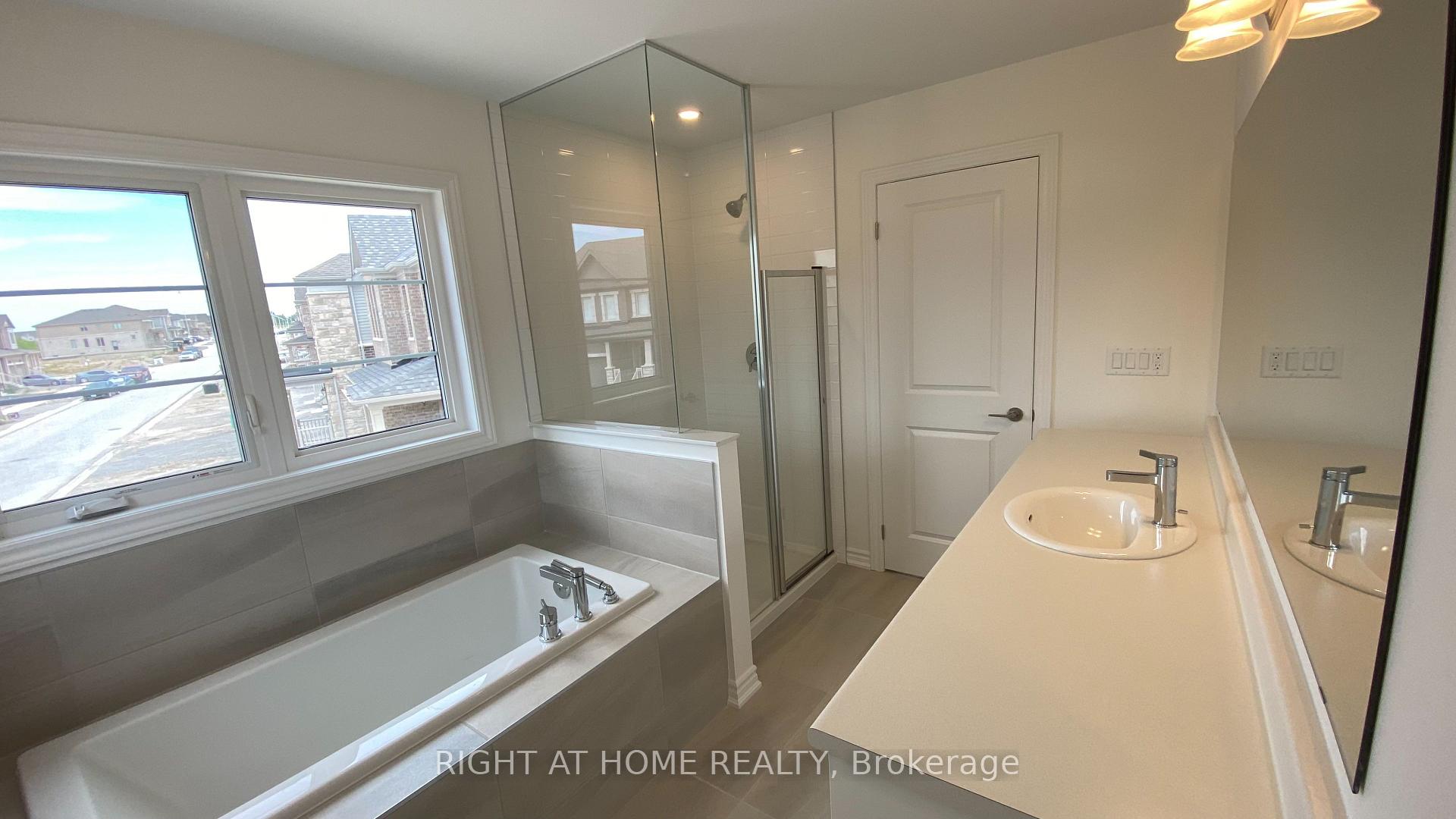 Photo 13 of 245 Madelaine Drive, Barrie, Rural Barrie Southeast — HOMEH