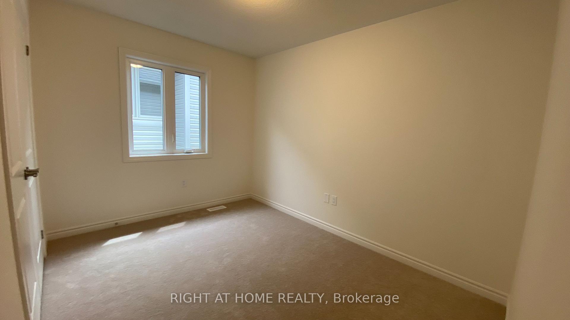 Photo 17 of 245 Madelaine Drive, Barrie, Rural Barrie Southeast — HOMEH
