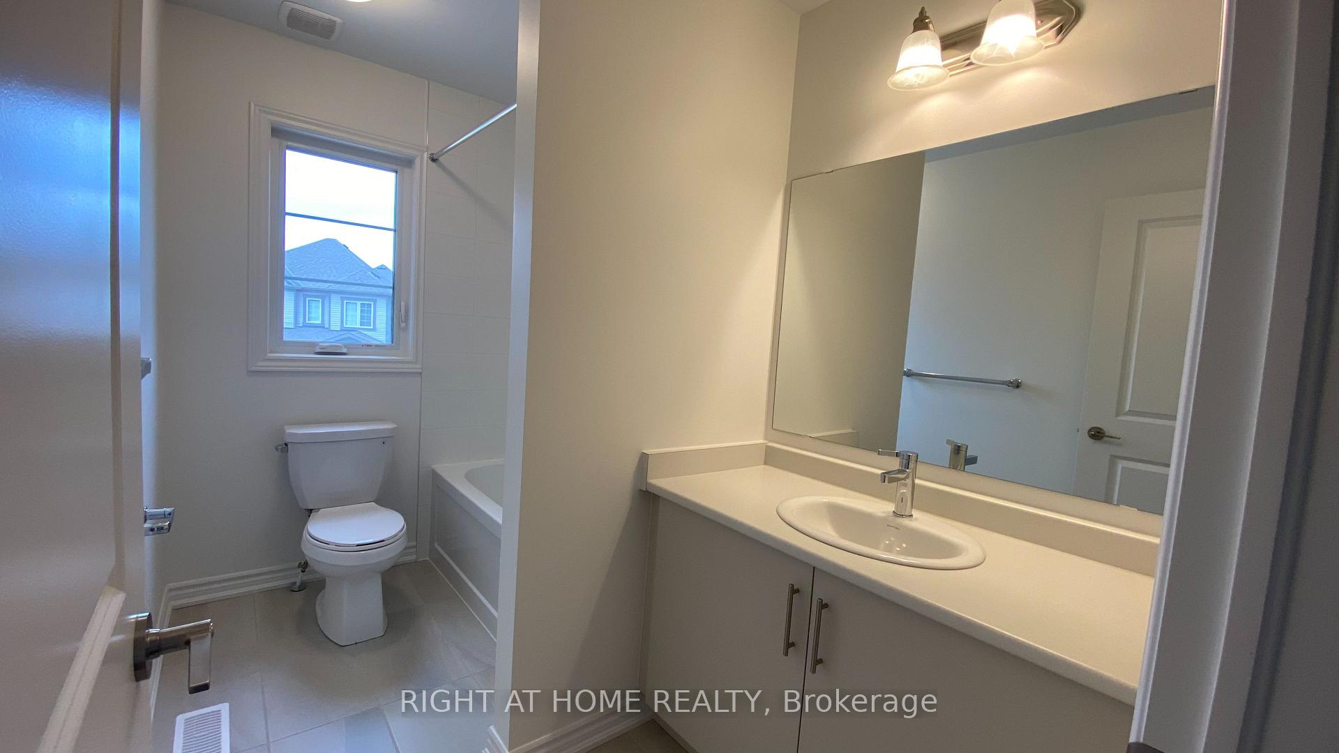 Photo 19 of 245 Madelaine Drive, Barrie, Rural Barrie Southeast — HOMEH