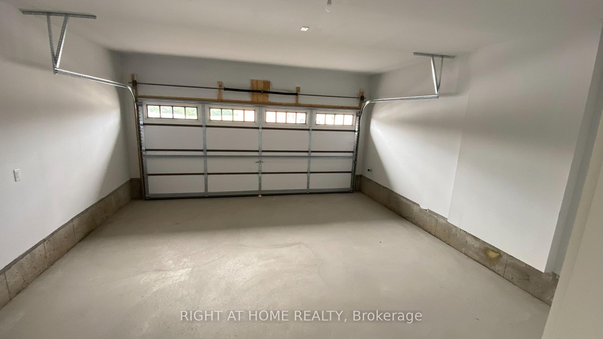 Photo 20 of 245 Madelaine Drive, Barrie, Rural Barrie Southeast — HOMEH