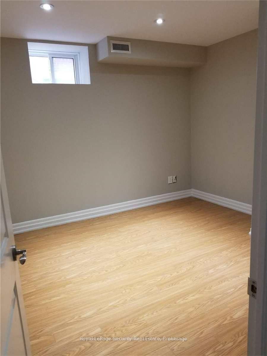 Photo 5 of Unit Basement, 48 Station Road, Etobicoke, Mimico — HOMEH