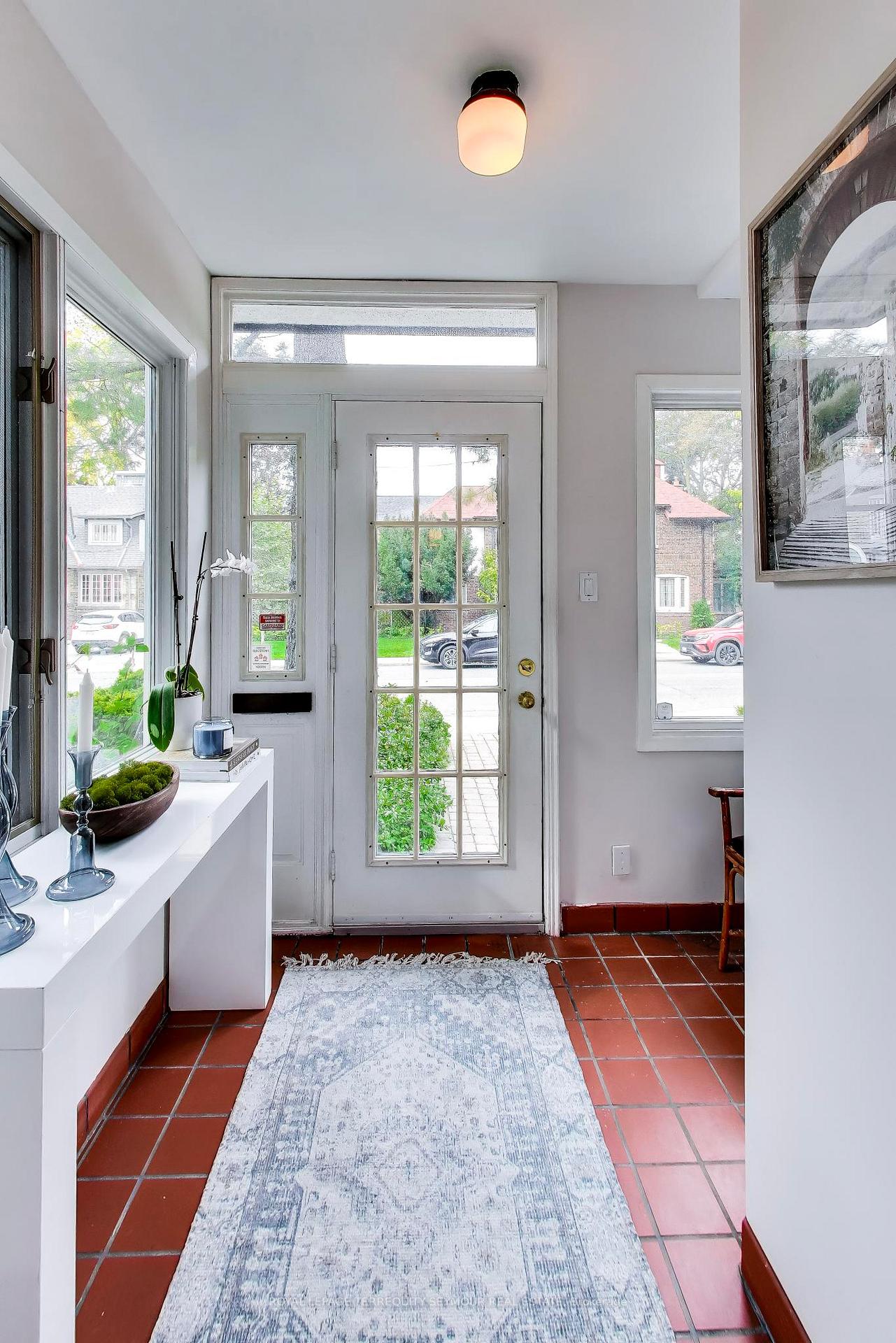 Photo 2 of 105 Clifton Road, Toronto, Rosedale-Moore Park — HOMEH