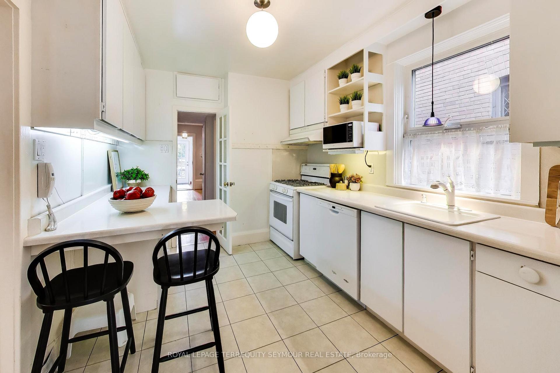 Photo 12 of 105 Clifton Road, Toronto, Rosedale-Moore Park — HOMEH
