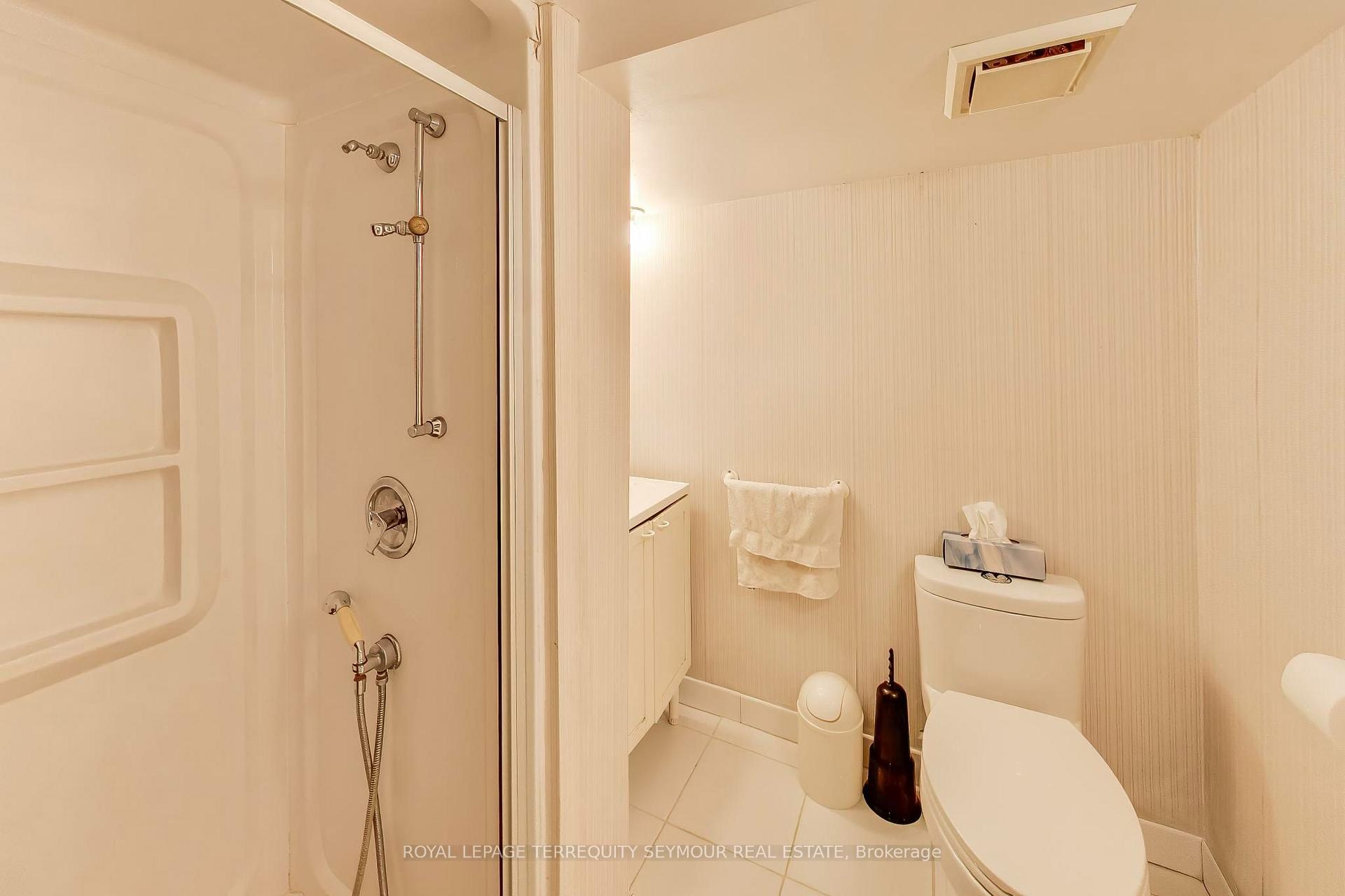 Photo 45 of 105 Clifton Road, Toronto, Rosedale-Moore Park — HOMEH