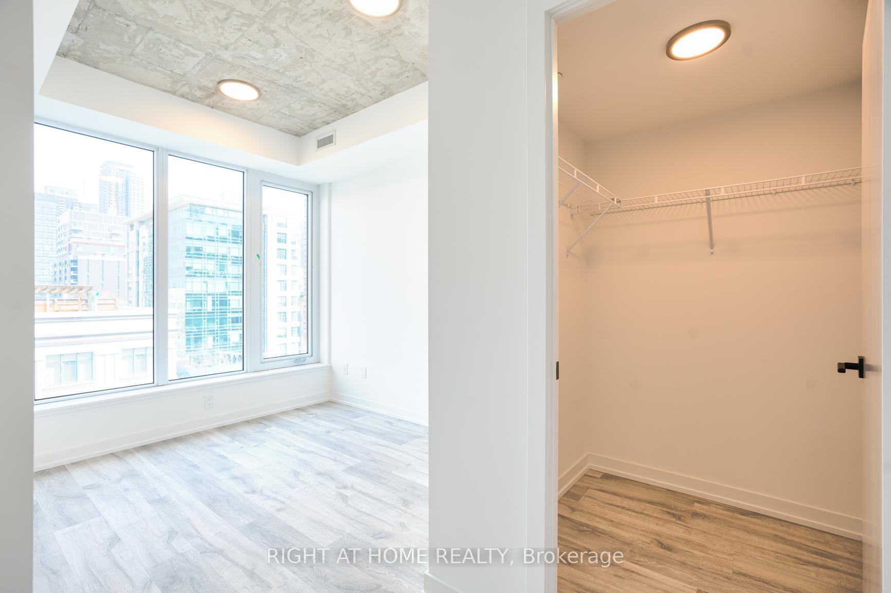 Photo 5 of Unit 704, 2 Augusta Avenue, Toronto, Waterfront Communities — HOMEH