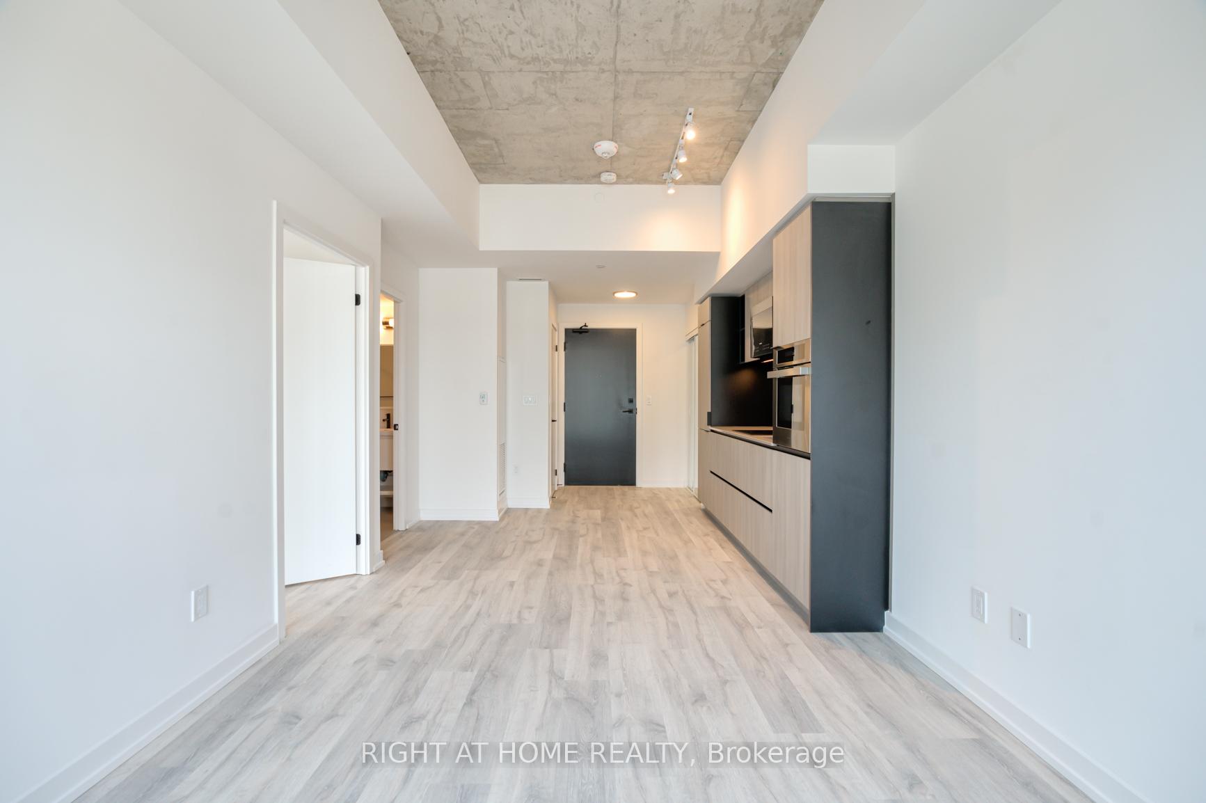 Photo 8 of Unit 704, 2 Augusta Avenue, Toronto, Waterfront Communities — HOMEH