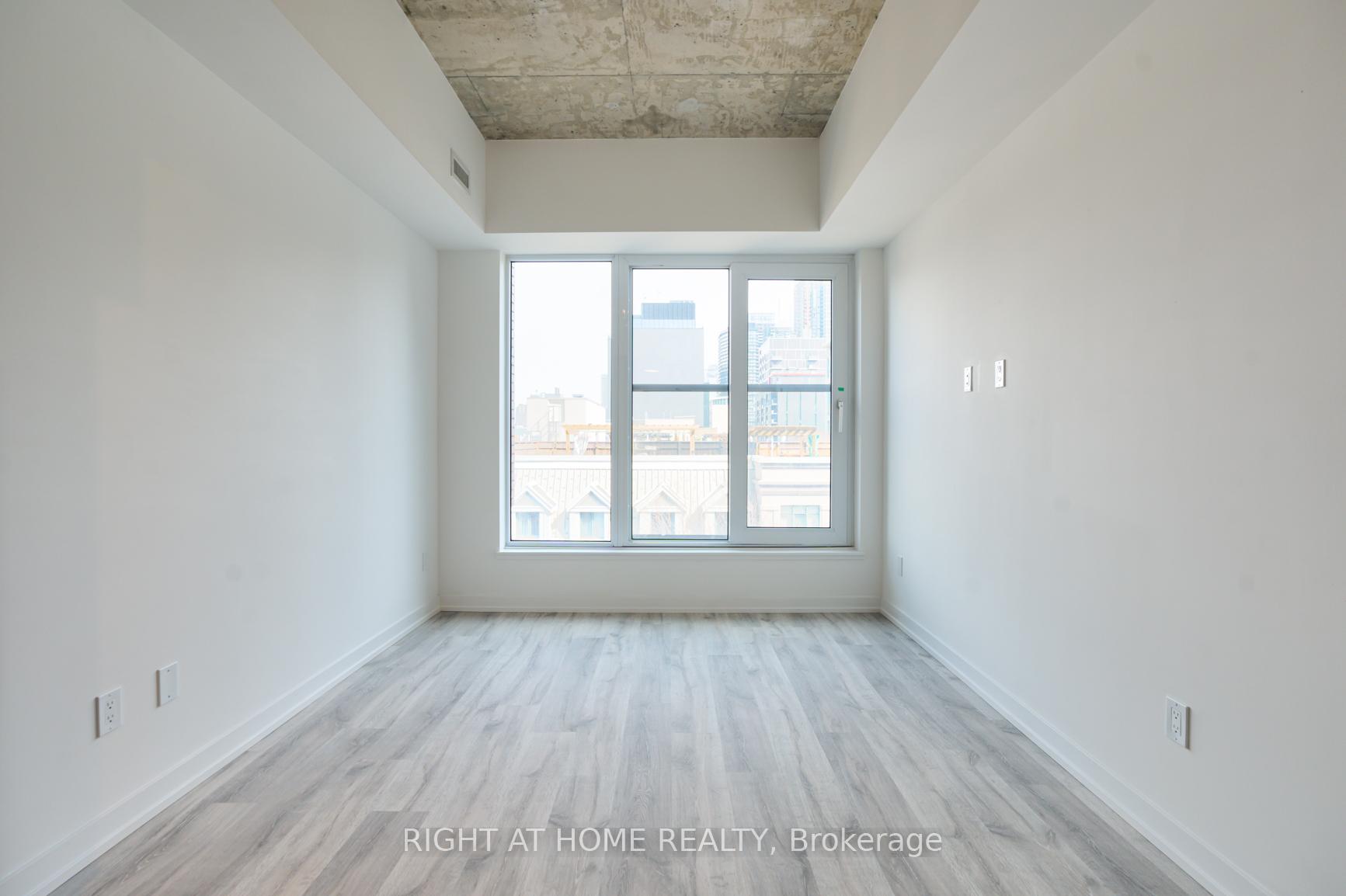Photo 10 of Unit 704, 2 Augusta Avenue, Toronto, Waterfront Communities — HOMEH