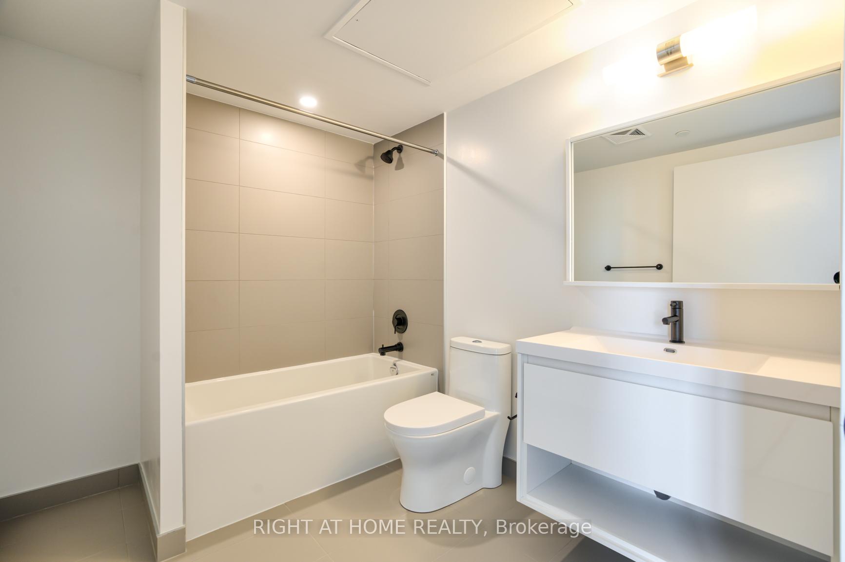 Photo 12 of Unit 704, 2 Augusta Avenue, Toronto, Waterfront Communities — HOMEH