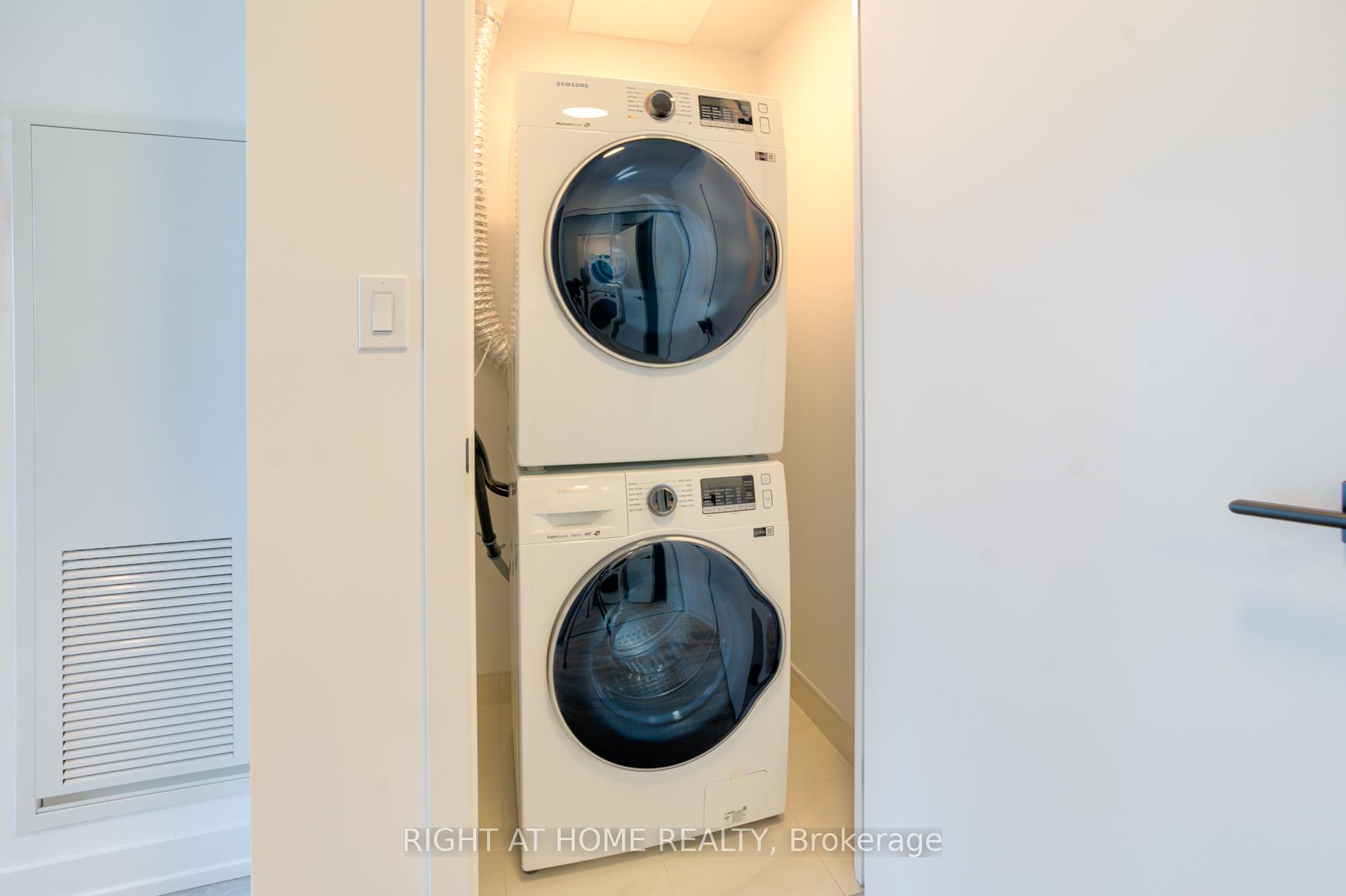 Photo 13 of Unit 704, 2 Augusta Avenue, Toronto, Waterfront Communities — HOMEH
